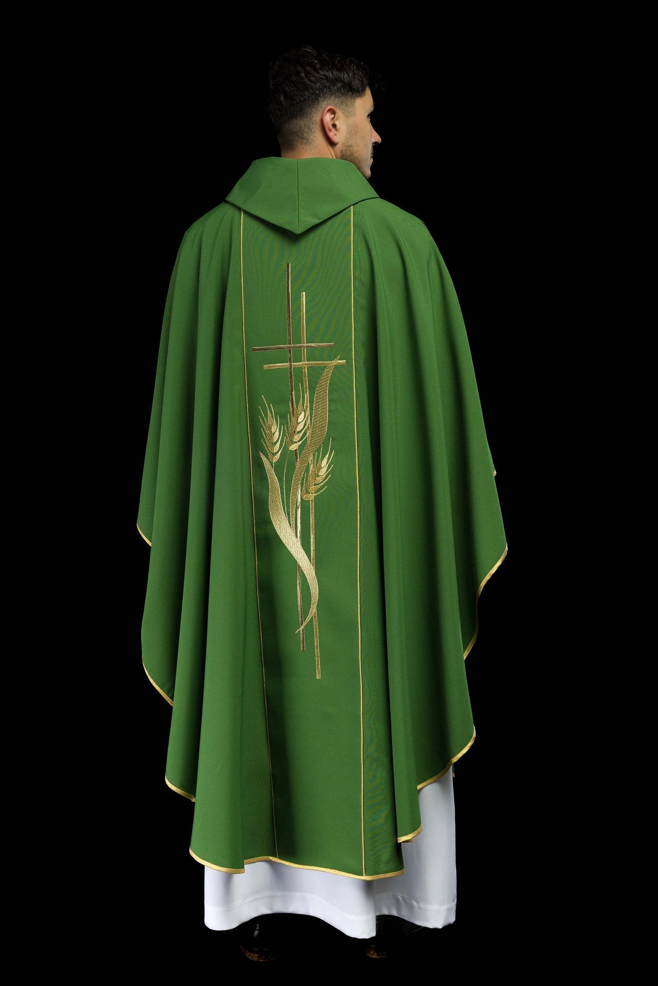 Ornat Liturgiczny Zielony z Haftem Krzyża i Kłosów - Elegancki - SZATYLITURGICZNE.PL