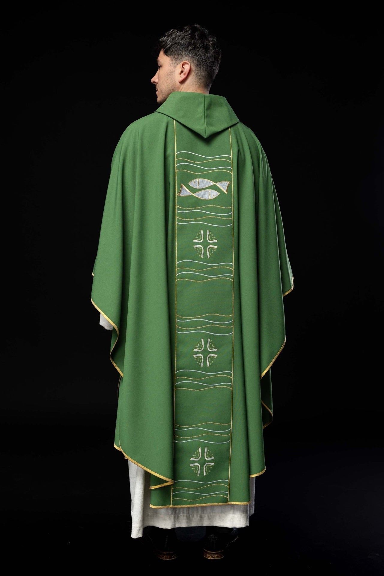 Ornat Liturgiczny Zielony z Haftem Krzyża i Ryb - Komplet - SZATYLITURGICZNE.PL