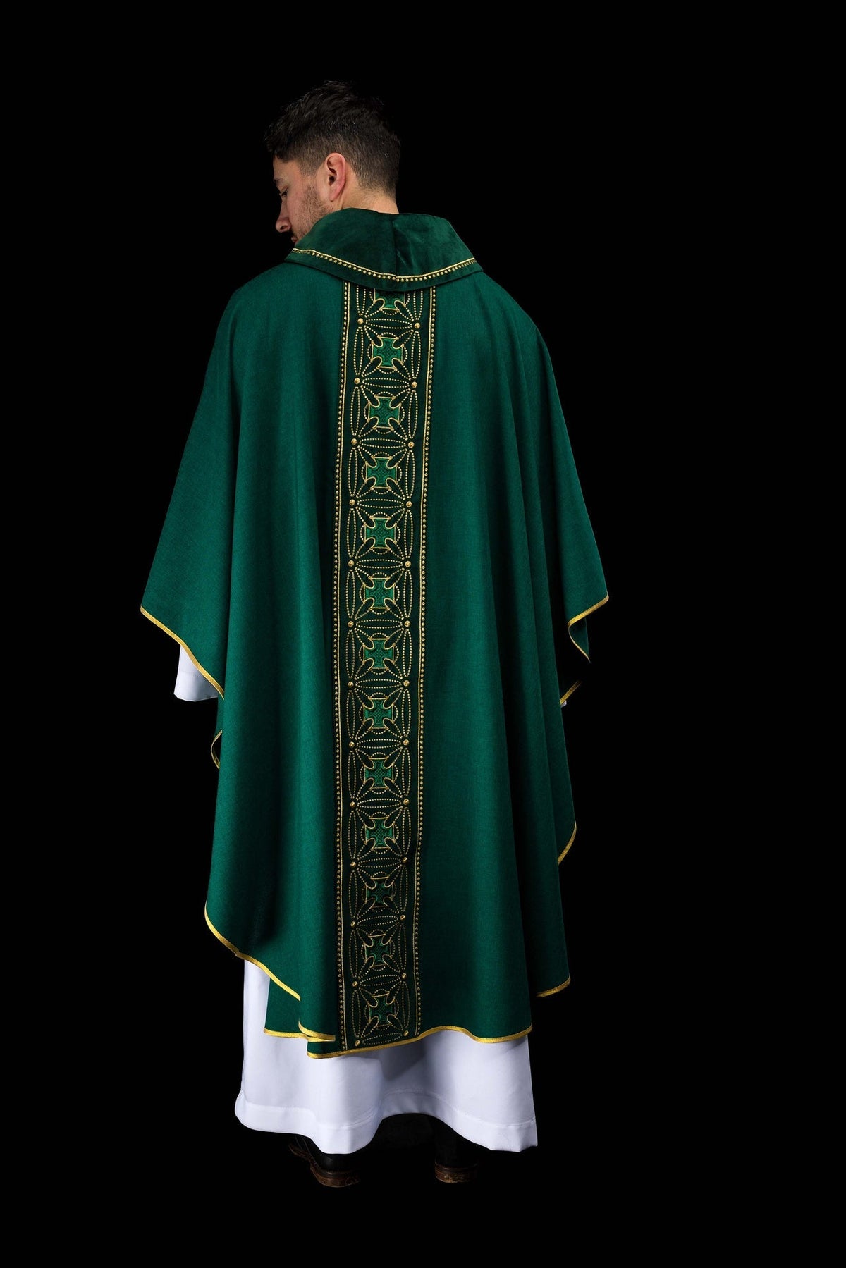 Ornat Liturgiczny Zielony z Pasem w Krzyże - Elegancki i Trwały - SZATYLITURGICZNE.PL