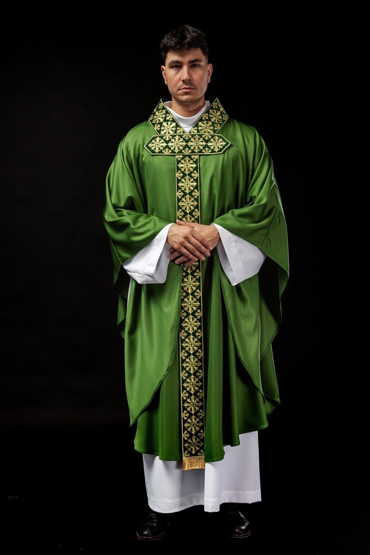 Ornat Liturgiczny Zielony z Złotym Haftem Krzyży - SZATYLITURGICZNE.PL