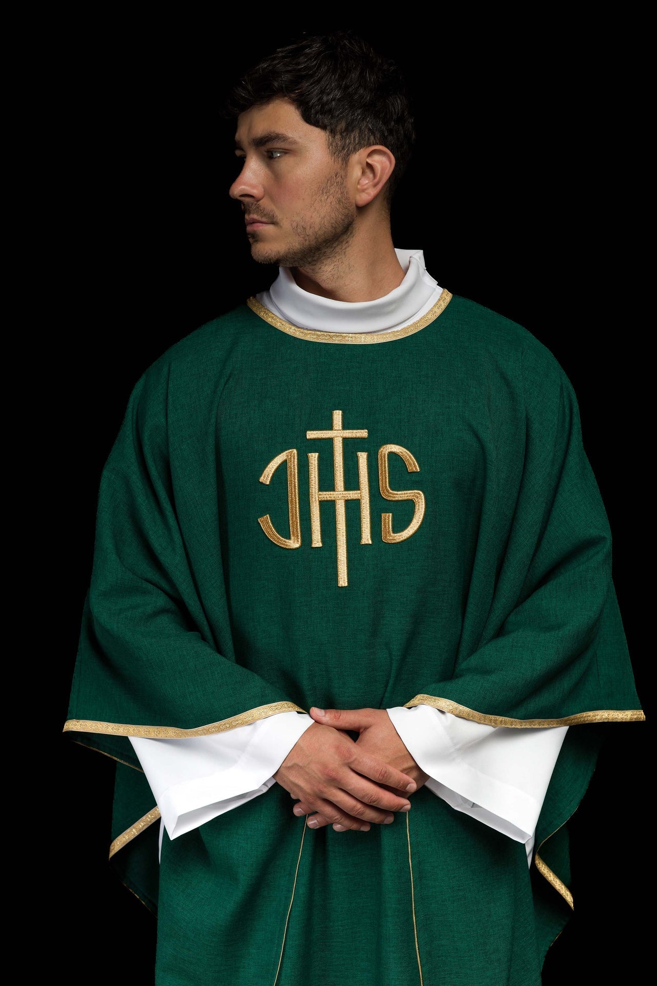 Ornat Liturgiczny Zielony ze Złotym Haftem IHS - Polski Produkt - SZATYLITURGICZNE.PL