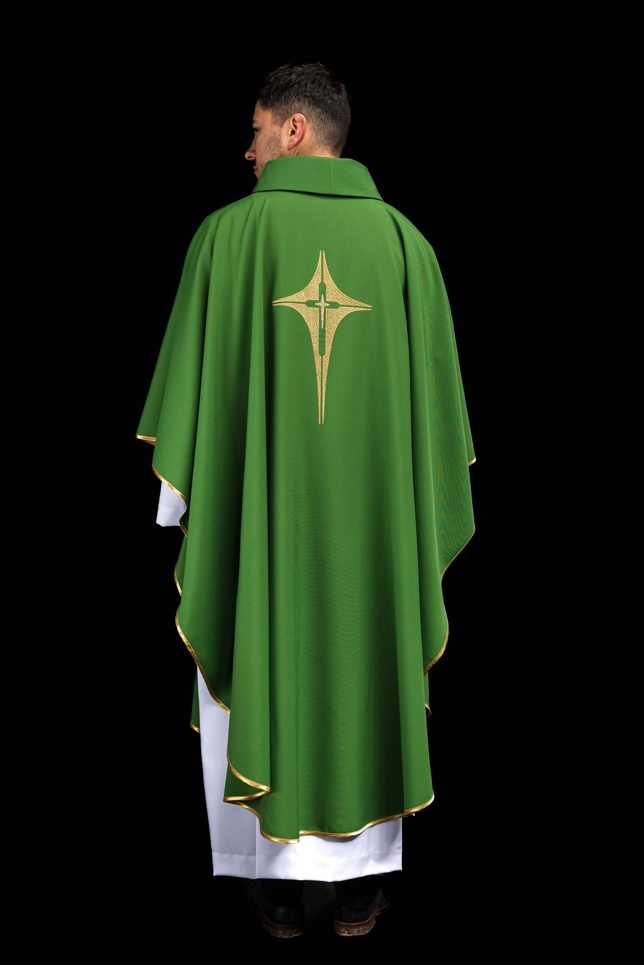 Ornat Liturgiczny Zielony ze Złotym Krzyżem IHS - Polski Haft - SZATYLITURGICZNE.PL