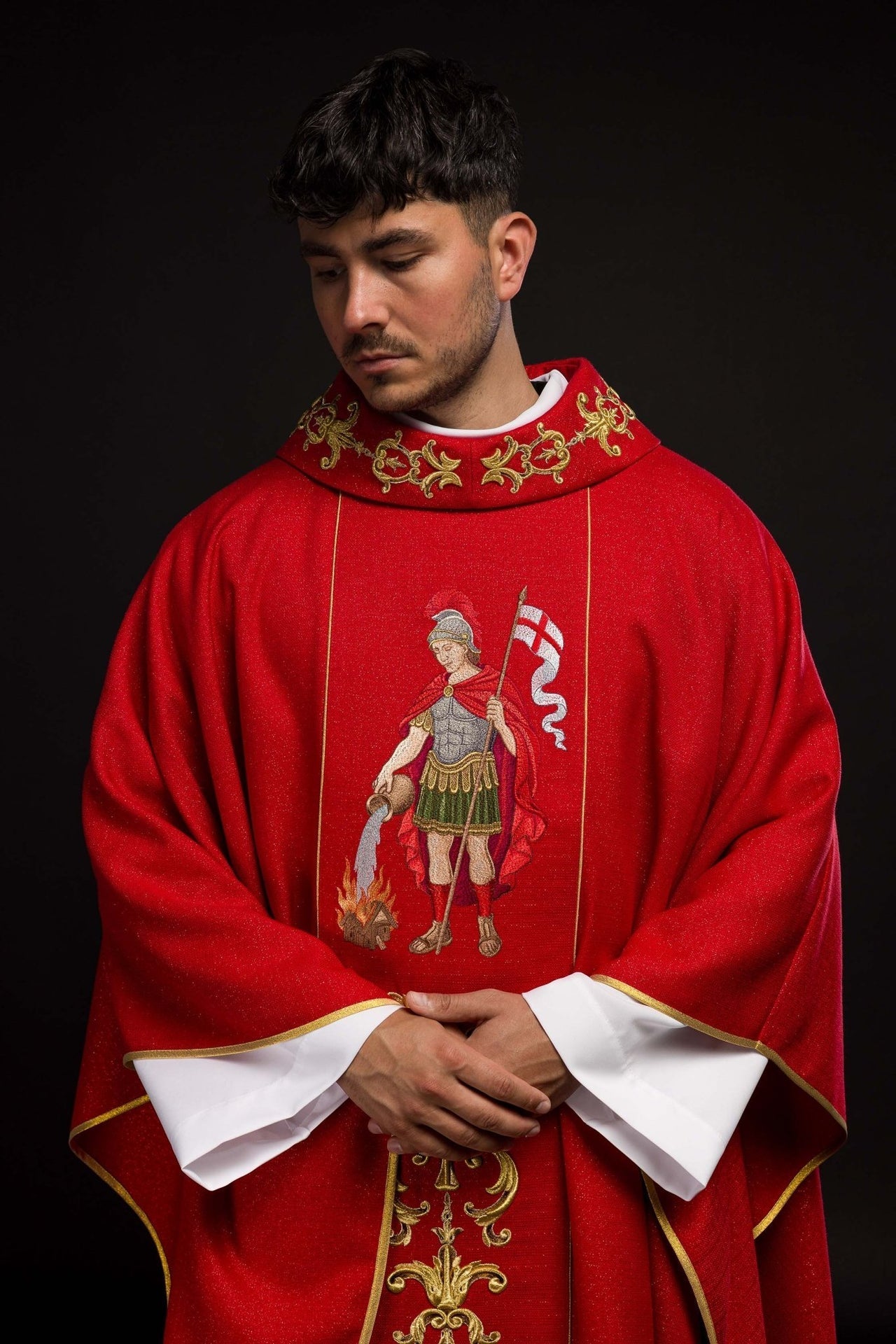 Ornat Liturgiczny Złoty Haftowany Św. Florian - Polski Producent - SZATYLITURGICZNE.PL