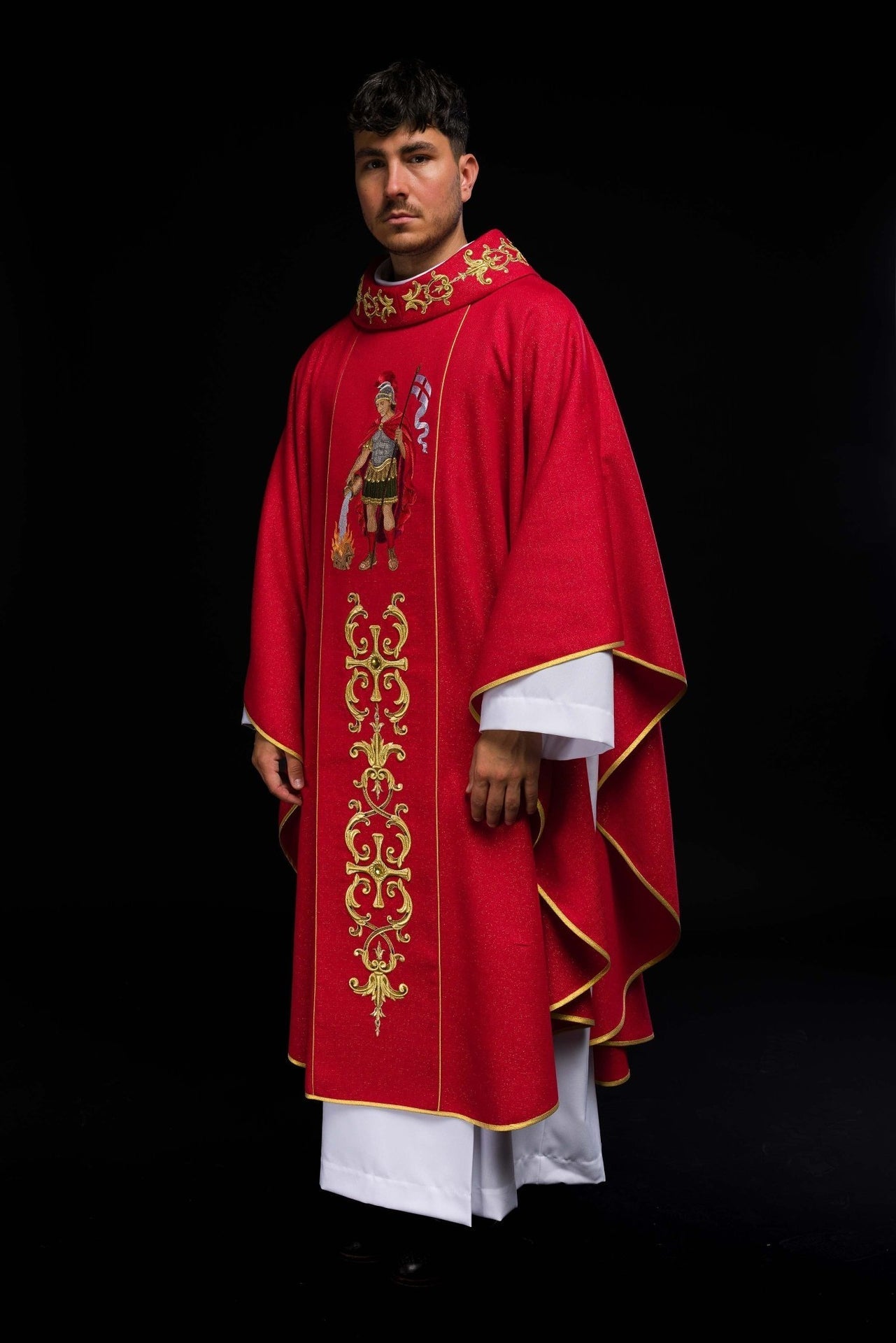 Ornat Liturgiczny Złoty Haftowany Św. Florian - Polski Producent - SZATYLITURGICZNE.PL