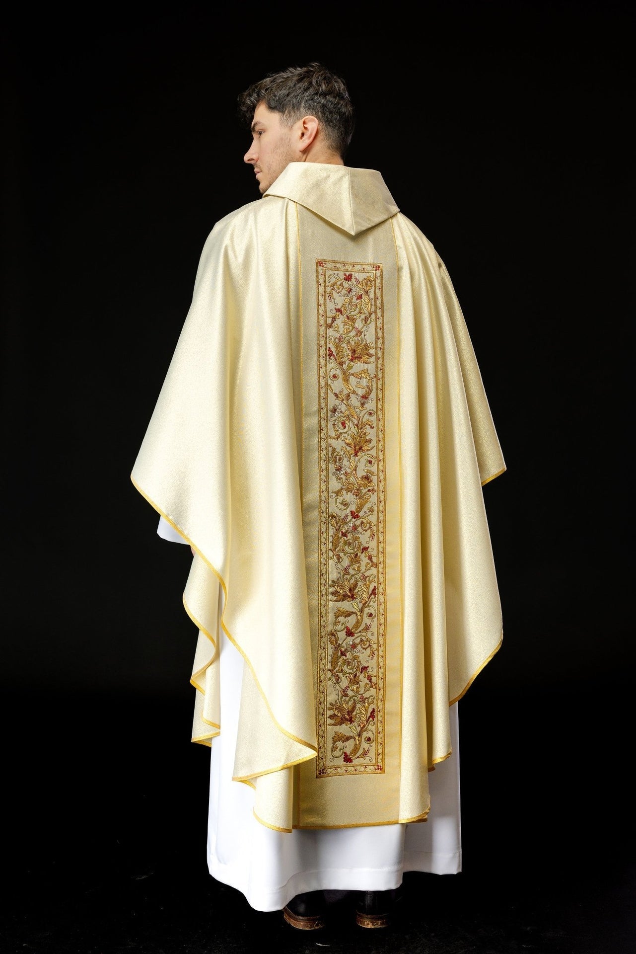 Ornat Liturgiczny Złoty IHS - Bogato Zdobiony, Elanowełna - SZATYLITURGICZNE.PL