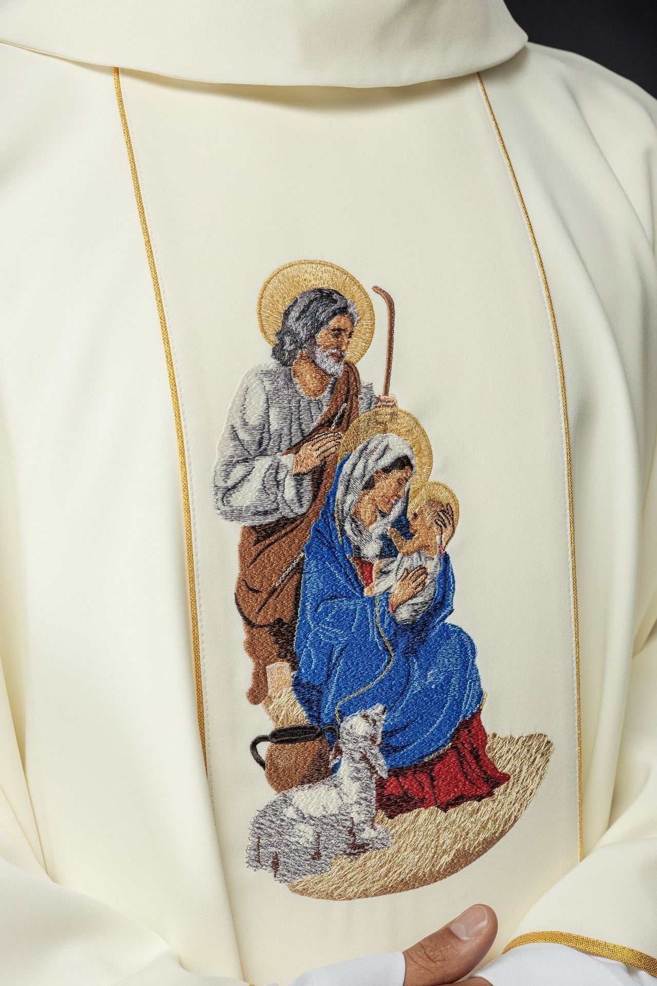 Ornat Liturgiczny Złoty Święta Rodzina - Boże Narodzenie - SZATYLITURGICZNE.PL