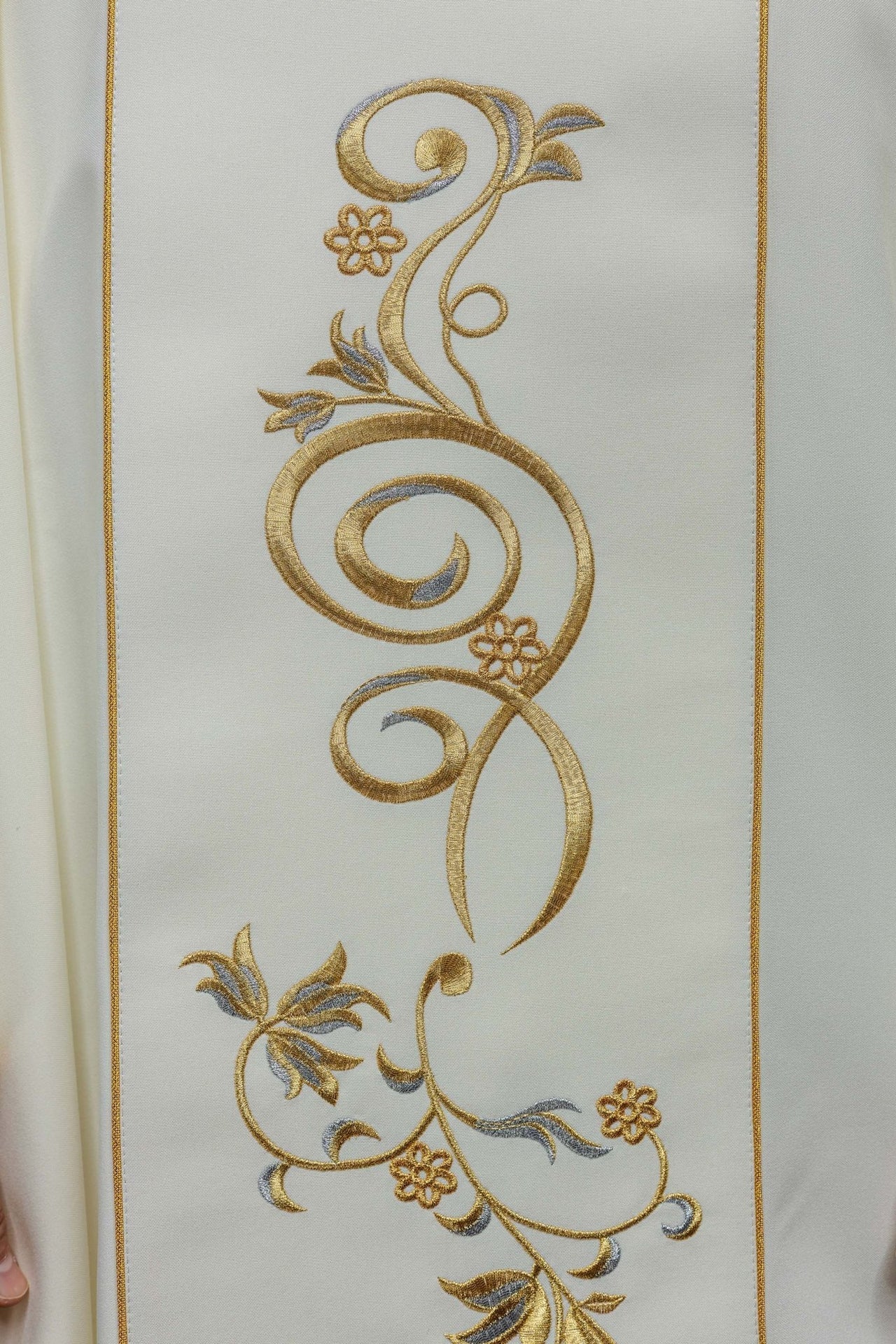 Ornat Liturgiczny Złoty z Haftem Trójcy Świętej - Polski Produkt - SZATYLITURGICZNE.PL