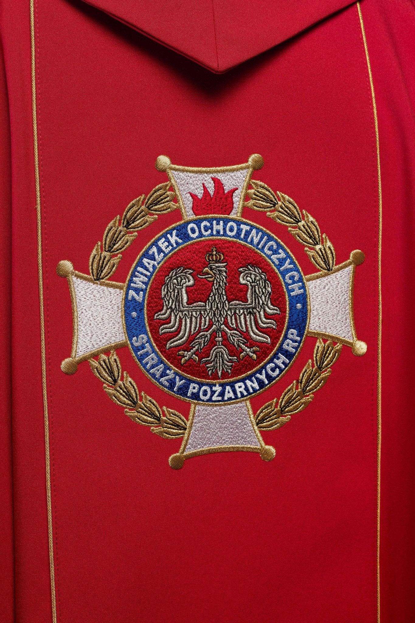Ornat Liturgiczny Złoty ze Świętym Florianem - Polski Haft - SZATYLITURGICZNE.PL