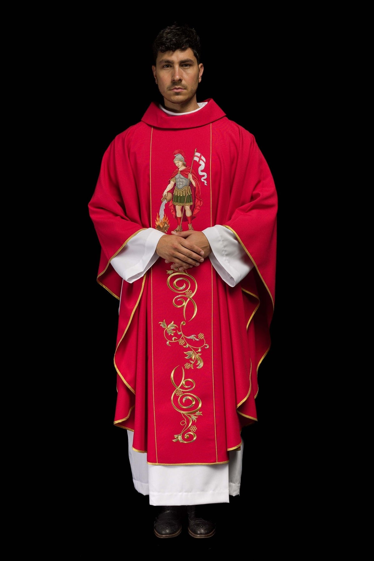 Ornat Liturgiczny Złoty ze Świętym Florianem - Polski Haft - SZATYLITURGICZNE.PL