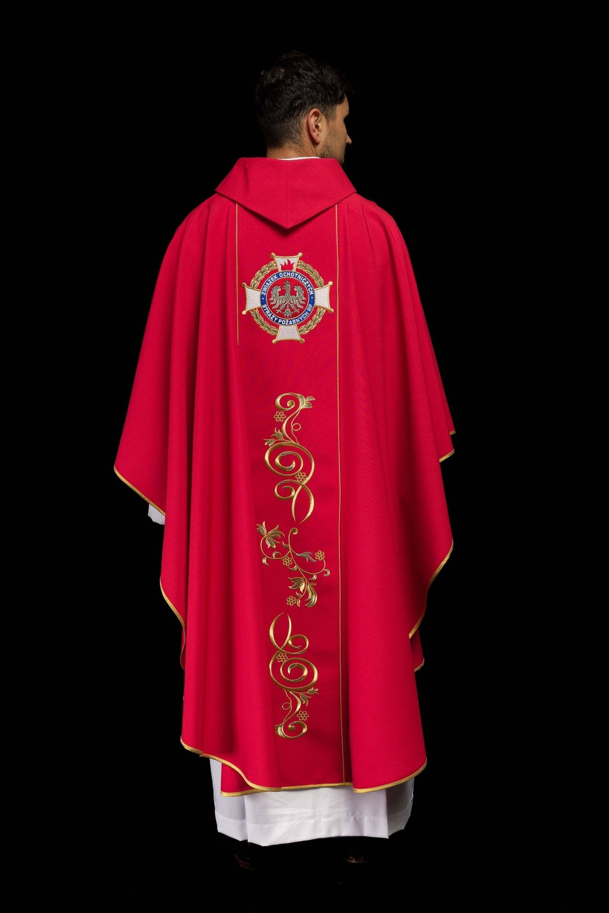 Ornat Liturgiczny Złoty ze Świętym Florianem - Polski Haft - SZATYLITURGICZNE.PL