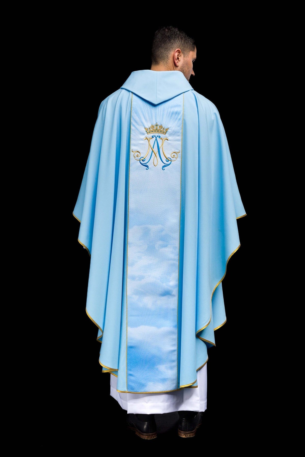 Ornat Maryjny Niebieski z Haftem i Pasem Sublimowanym - SZATYLITURGICZNE.PL