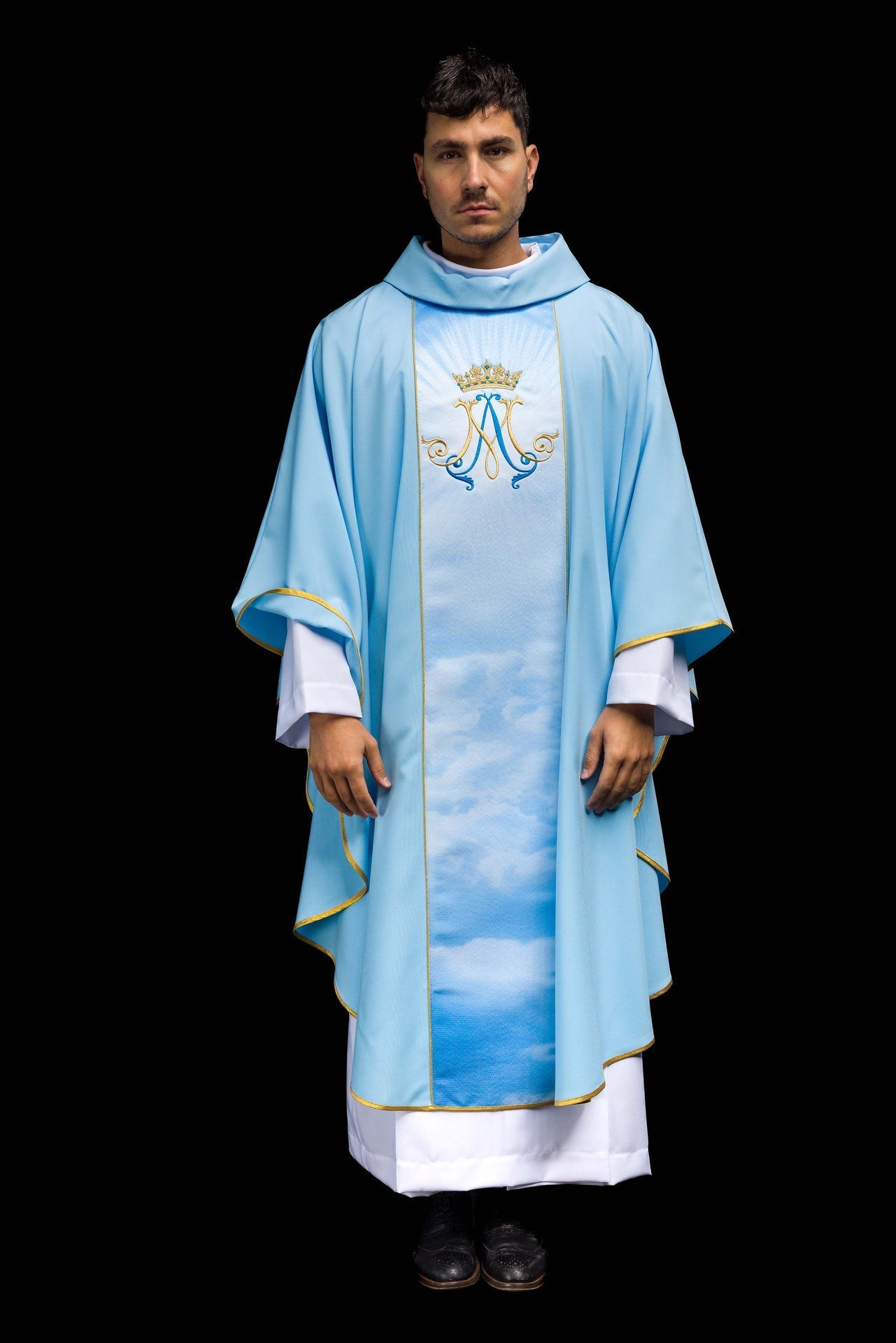 Ornat Maryjny Niebieski z Haftem i Pasem Sublimowanym - SZATYLITURGICZNE.PL