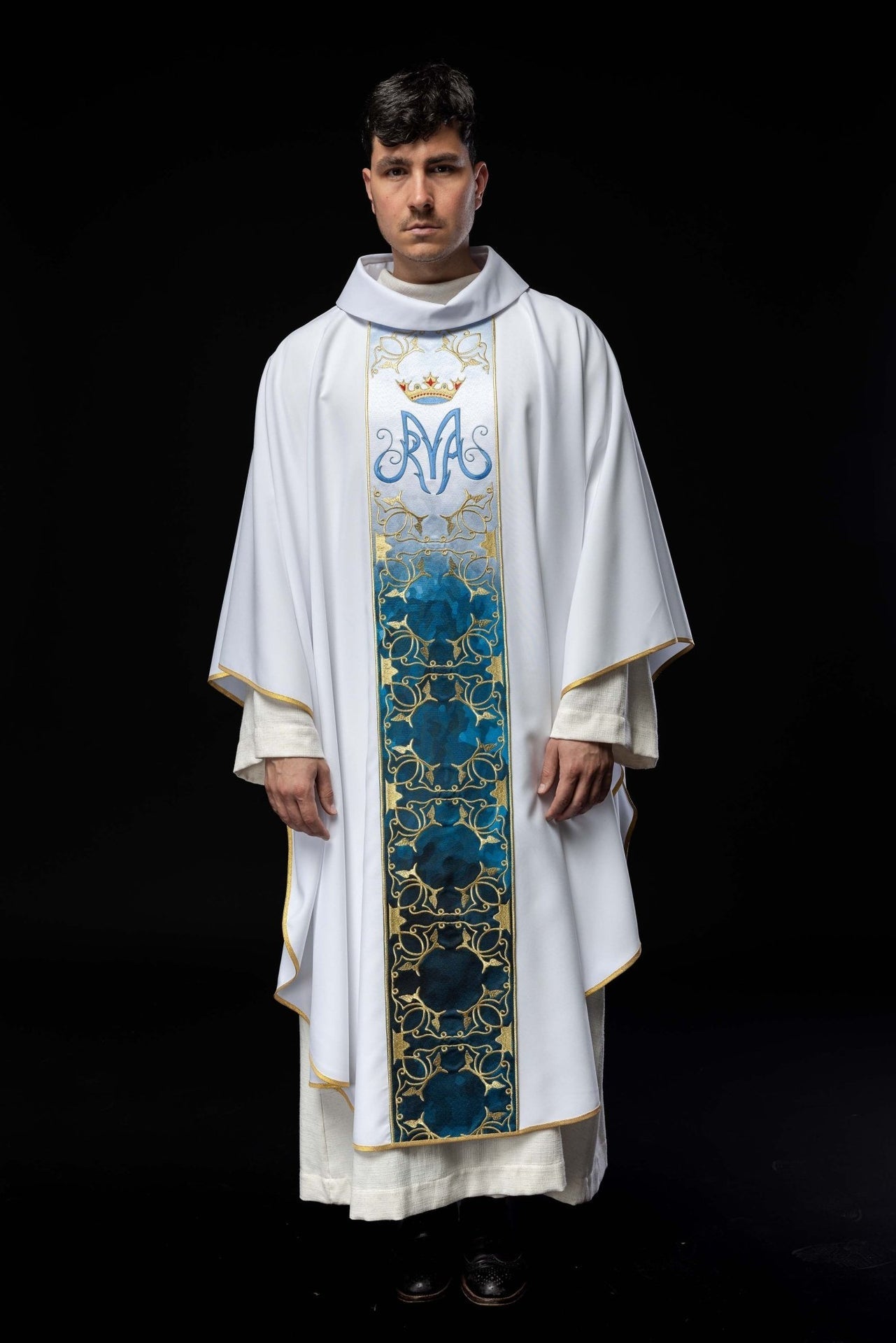Ornat Maryjny z Haftem i Sublimacją - Szaty Liturgiczne - SZATYLITURGICZNE.PL