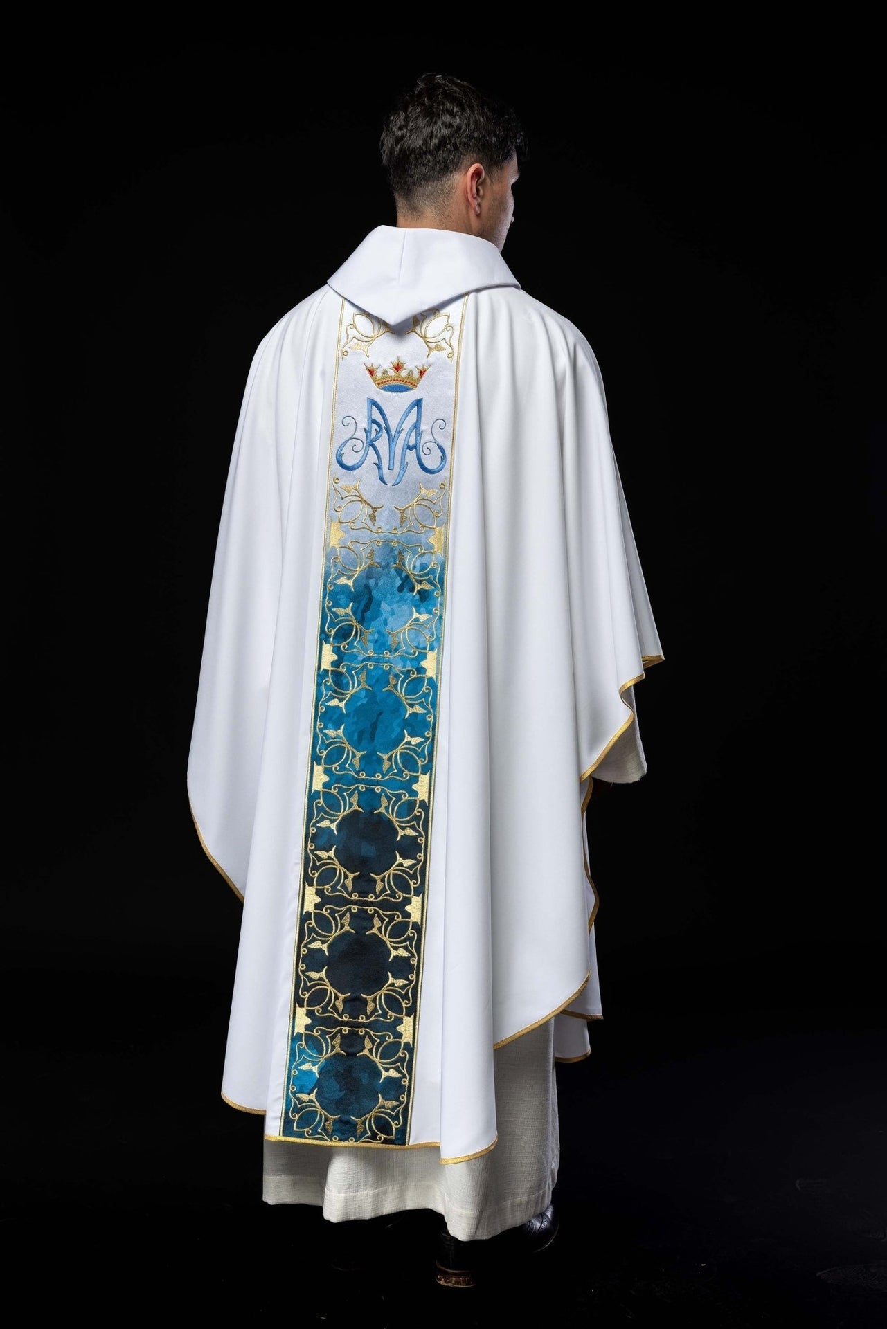 Ornat Maryjny z Haftem i Sublimacją - Szaty Liturgiczne - SZATYLITURGICZNE.PL