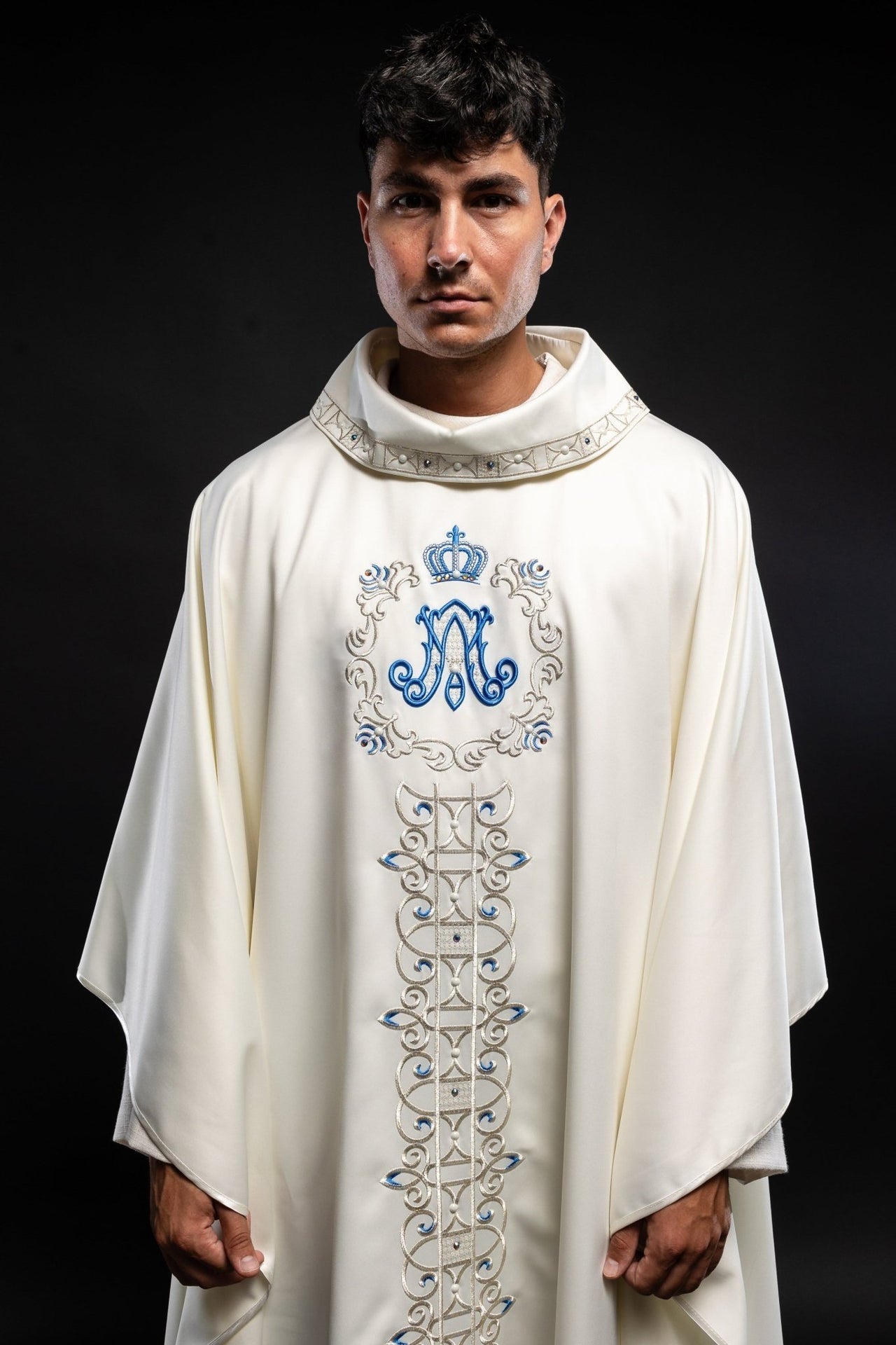 Ornat Maryjny z Haftowanym Pasem - Włoska Tkanina, Złota Lamówka - SZATYLITURGICZNE.PL