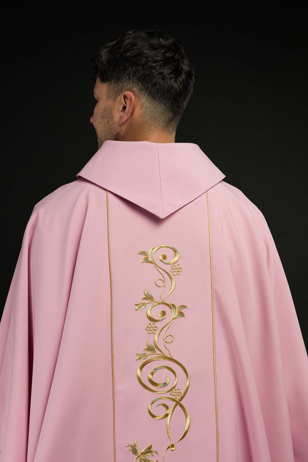 Ornat Różowy IHS - Złoty Haft Eucharystyczny, Elanowełna - SZATYLITURGICZNE.PL