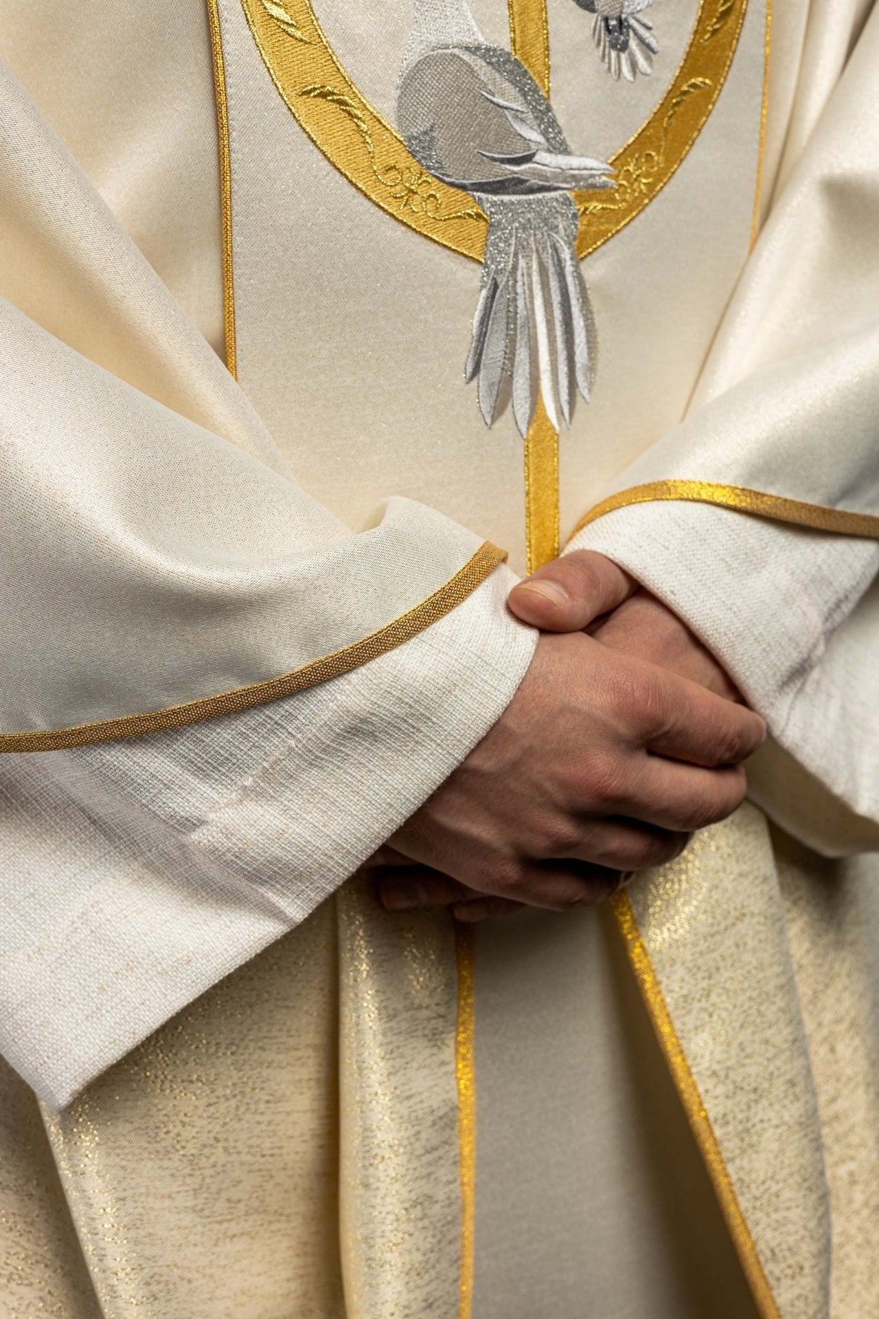 Ornat Ślubny Ecru z Gołębiami - Polski Producent - SZATYLITURGICZNE.PL