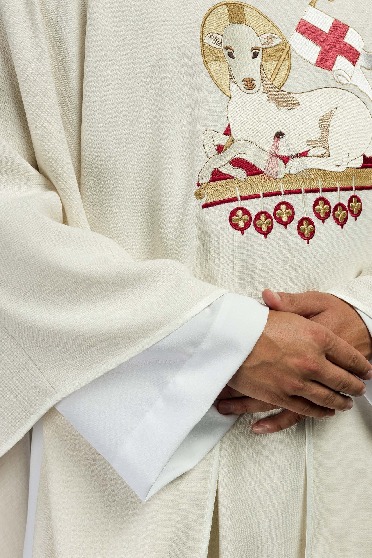 Ornat Wielkanocny Baranek Boży - Naturalna Tkanina, Polski Haft - SZATYLITURGICZNE.PL