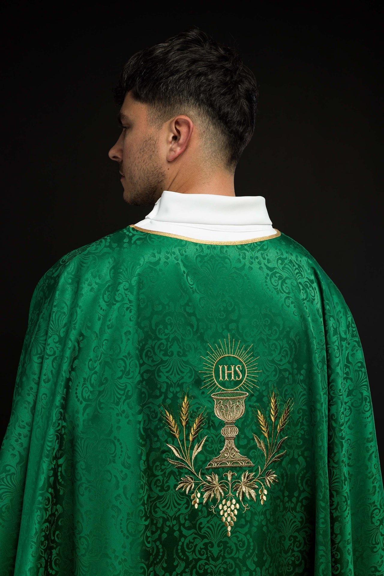 Ornat Zielony z Haftem Kielicha i Hostii Żakardowy - Liturgiczny - SZATYLITURGICZNE.PL