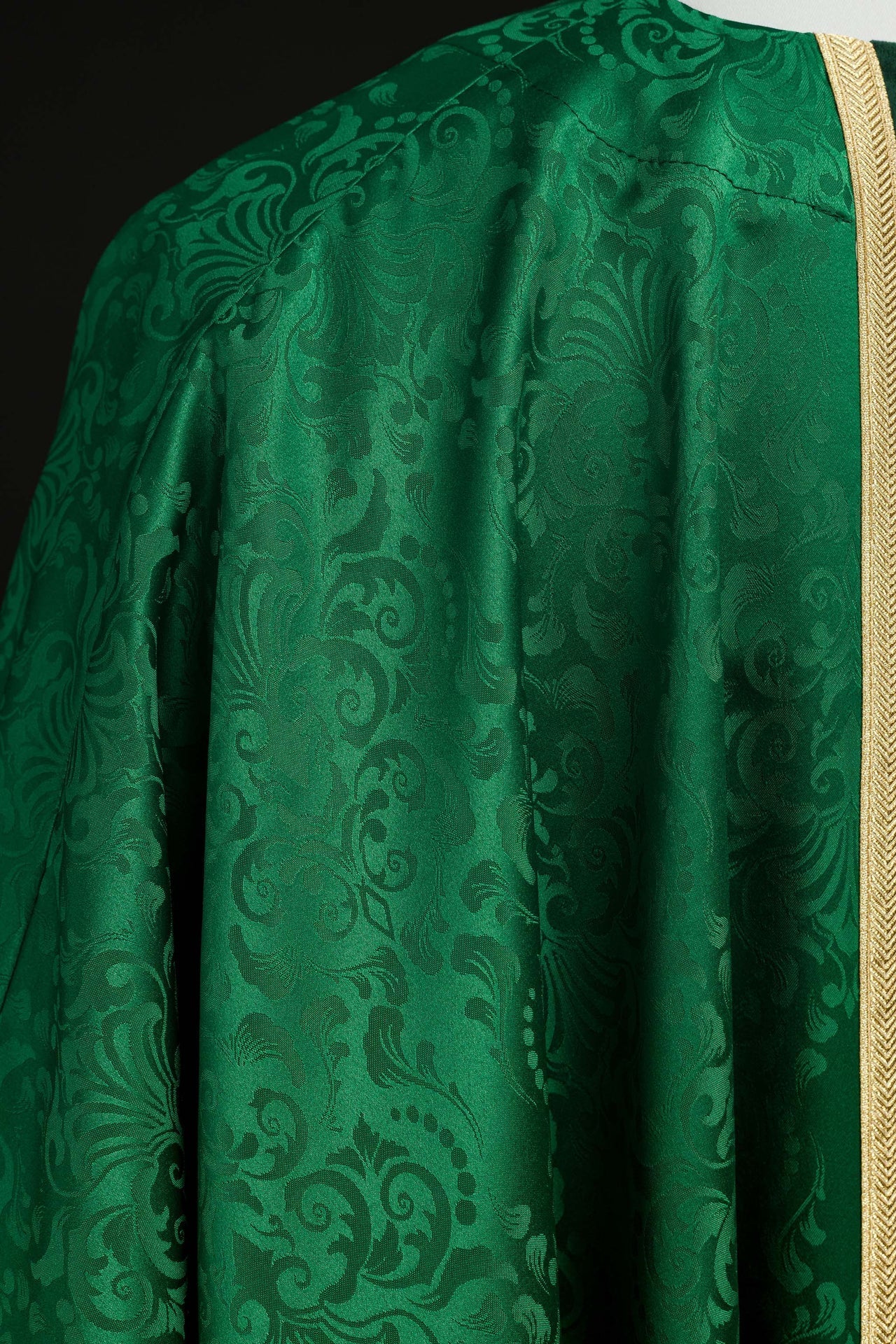 Ornat Zielony z Haftem Krzyża na Żakardzie - Szaty Liturgiczne - SZATYLITURGICZNE.PL