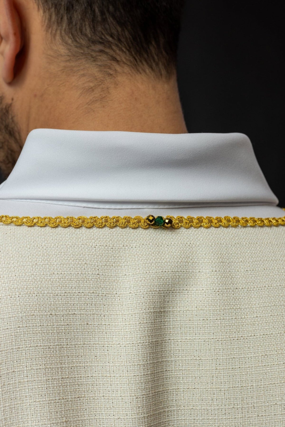 Ręcznie Robiona Dalmatyka z Kamieniami Naturalnymi - Kolekcja Handmade 1001 - SZATYLITURGICZNE.PL