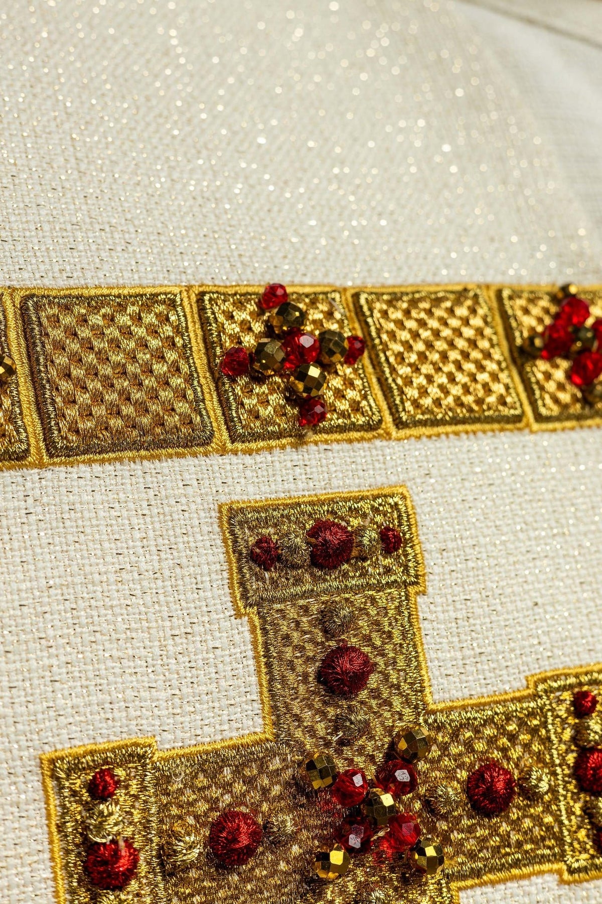 Ręcznie Robiona Stuła Liturgiczna z Kamieniami i Haftem - Handmade 2011 - SZATYLITURGICZNE.PL