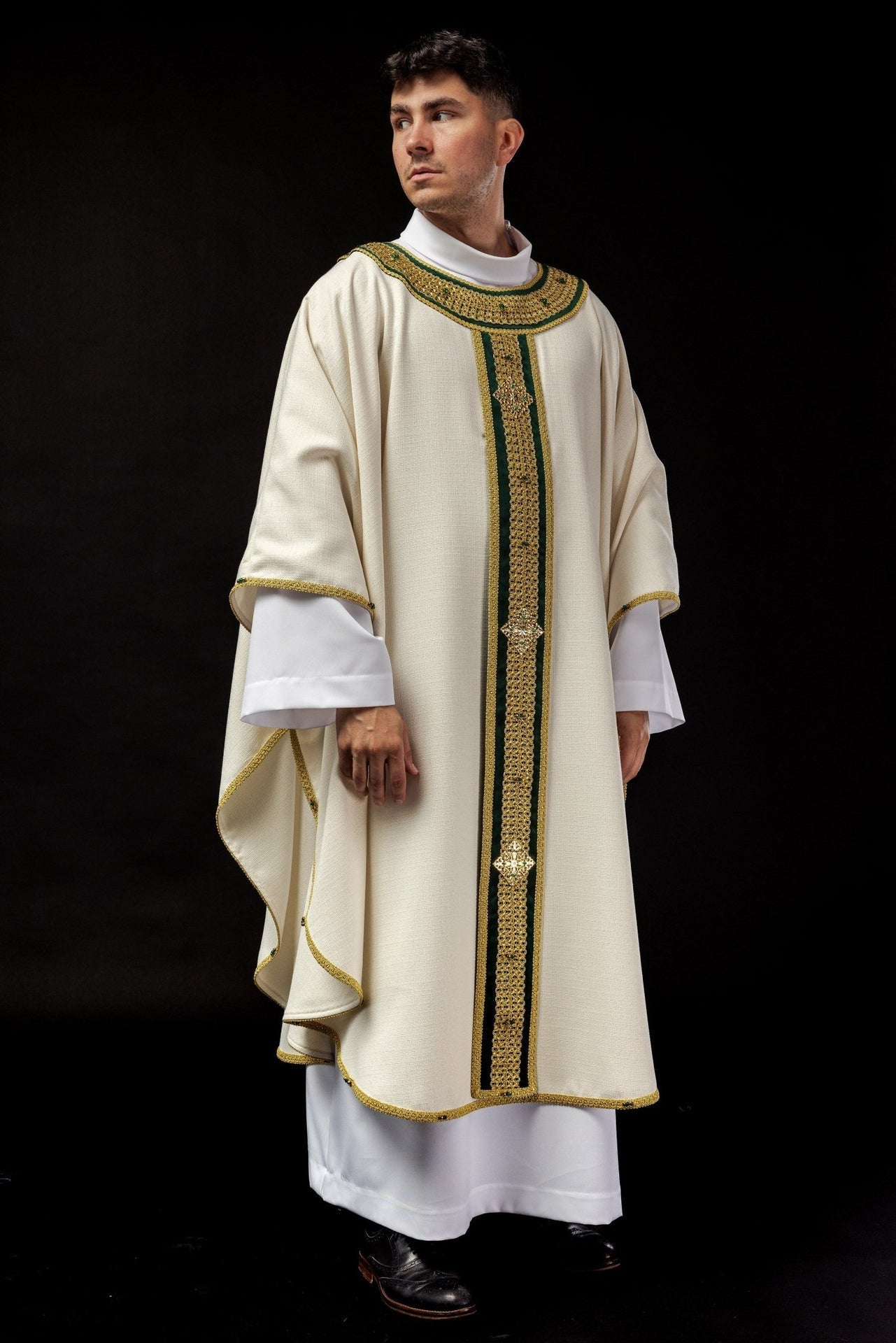 Ręcznie robiony Ornat Liturgiczny z Kamieniami Naturalnymi - Handmade 7001 - SZATYLITURGICZNE.PL