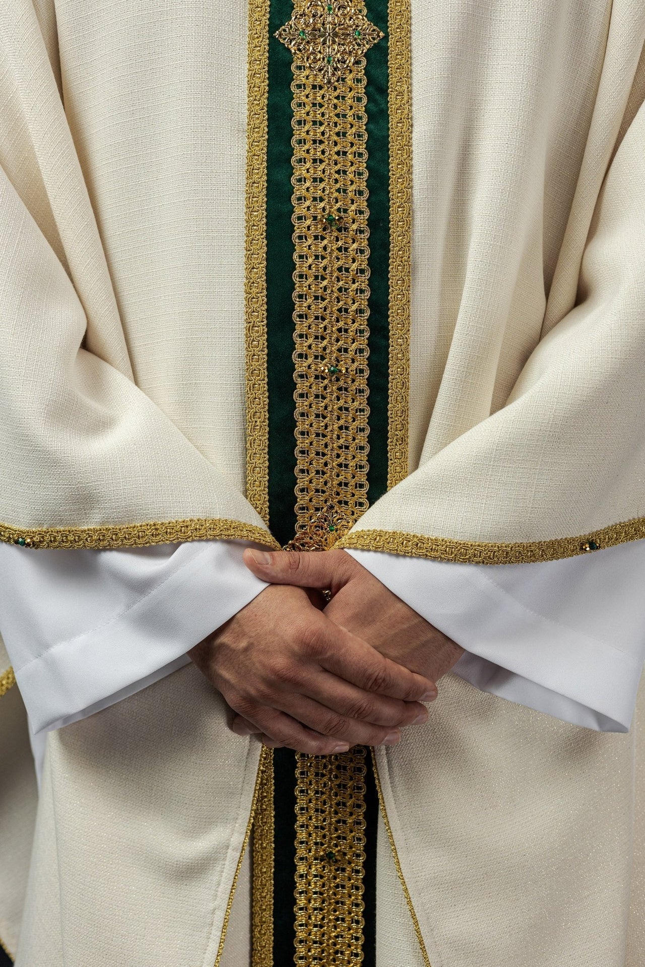 Ręcznie robiony Ornat Liturgiczny z Kamieniami Naturalnymi - Handmade 7001 - SZATYLITURGICZNE.PL