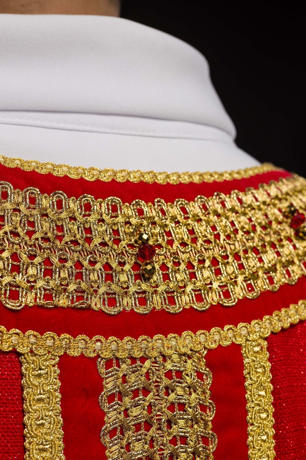 Ręcznie Robiony Ornat z Kamieniami Naturalnymi - Handmade 7001 - SZATYLITURGICZNE.PL