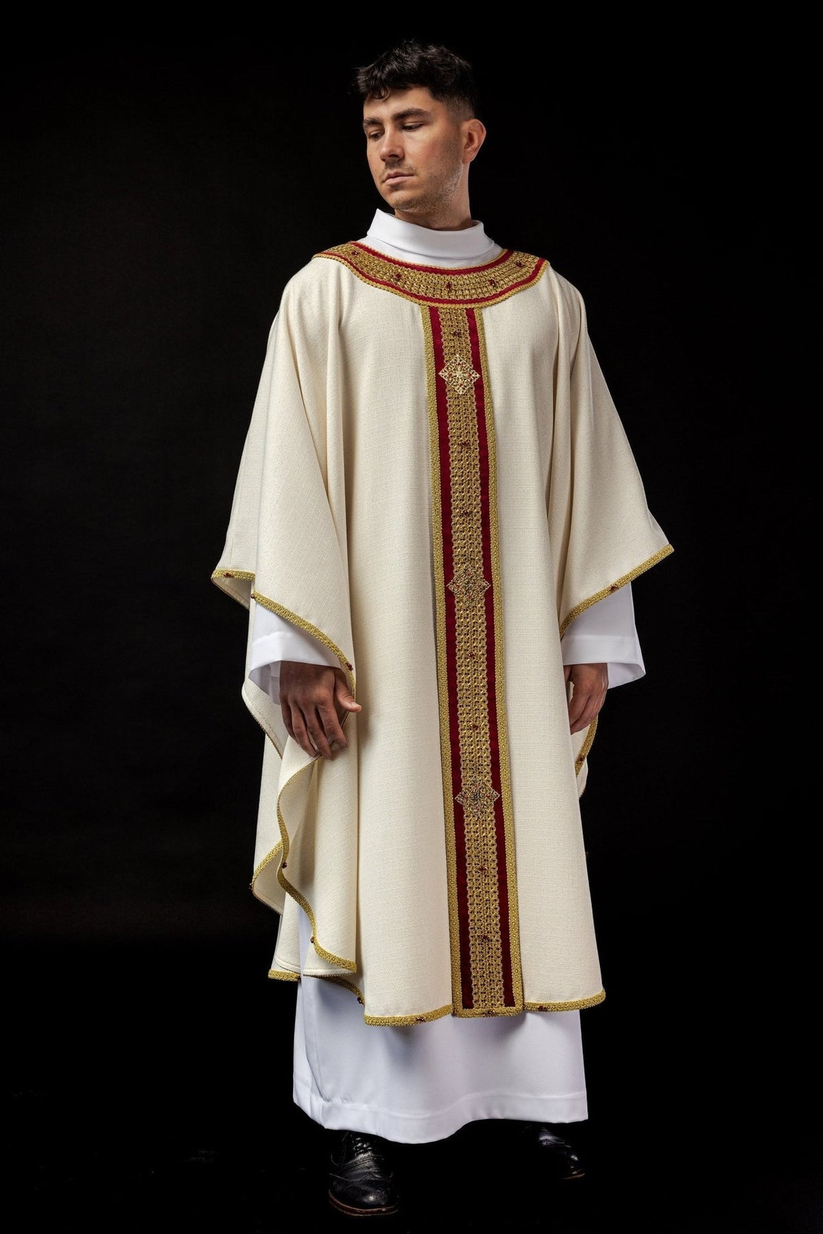 Ręcznie Robiony Ornat z Kamieniami Naturalnymi - Kolekcja Handmade 7001 - SZATYLITURGICZNE.PL