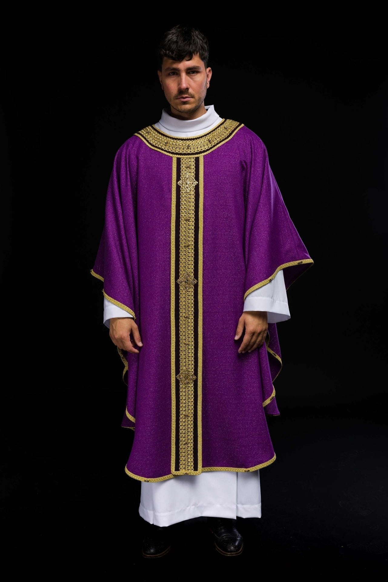 Ręcznie Robiony Ornat z Kamieniami Naturalnymi - Kolekcja Handmade 7001 - SZATYLITURGICZNE.PL