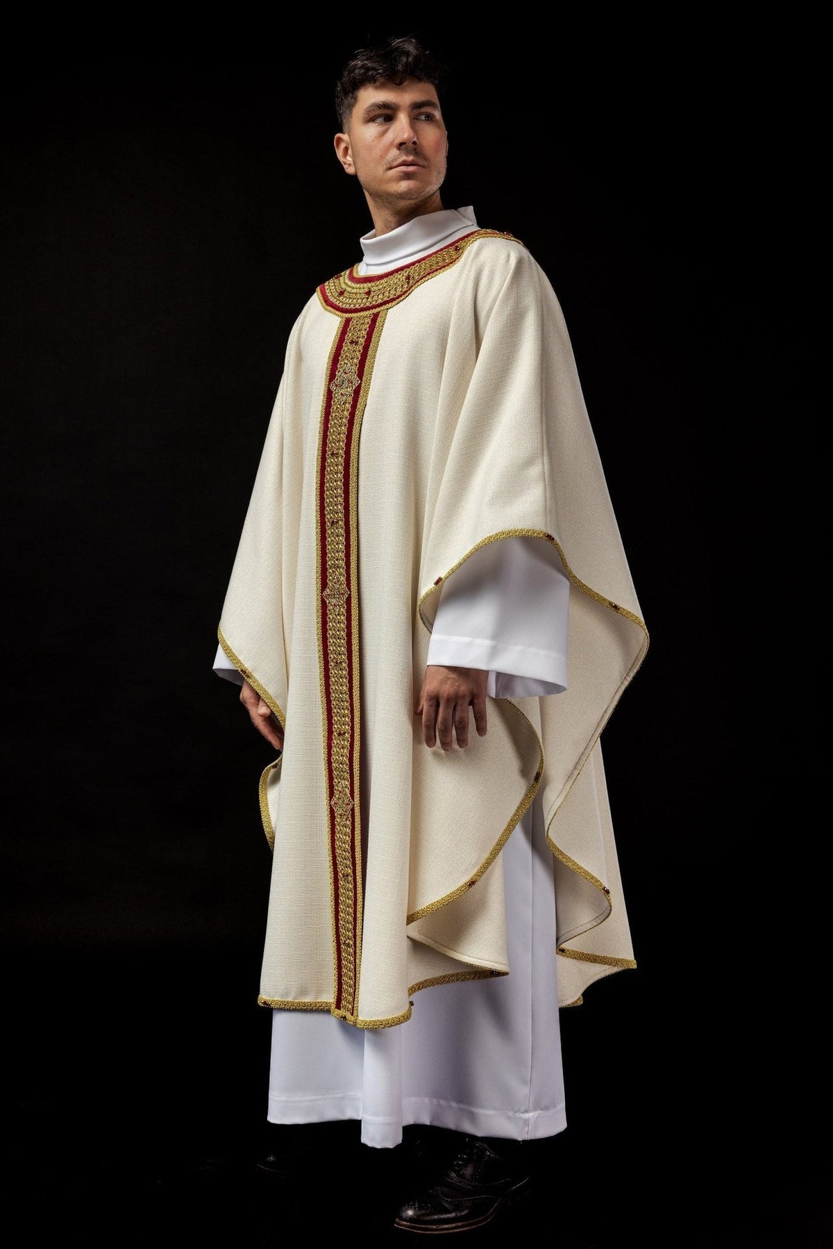 Ręcznie Robiony Ornat z Kamieniami Naturalnymi - Kolekcja Handmade 7001 - SZATYLITURGICZNE.PL