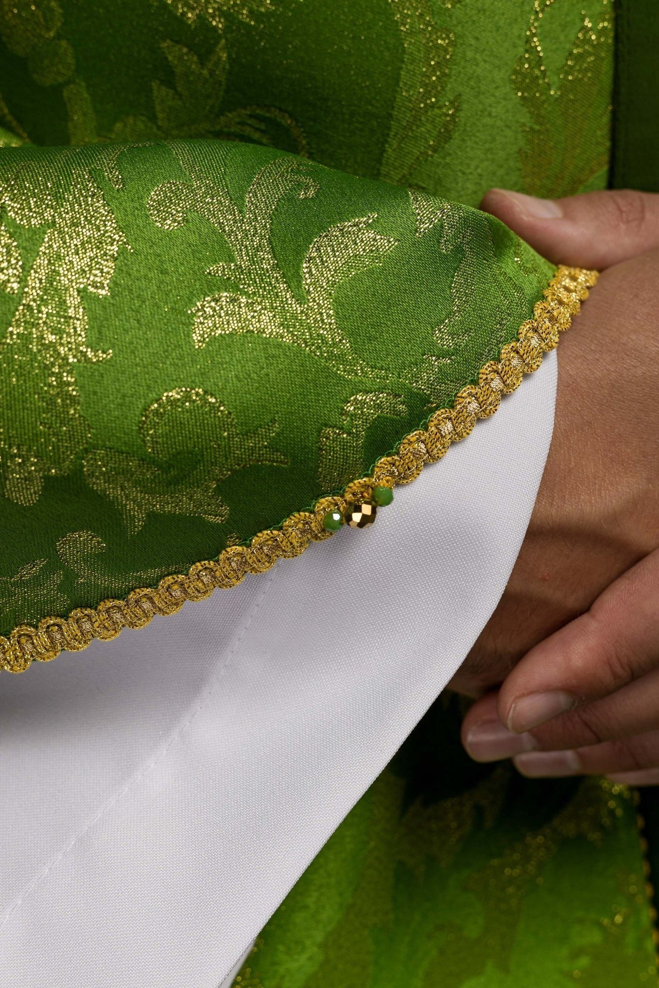 Ręcznie Robiony Ornat z Kamieniami Naturalnymi Premium - Kolekcja Handmade - SZATYLITURGICZNE.PL