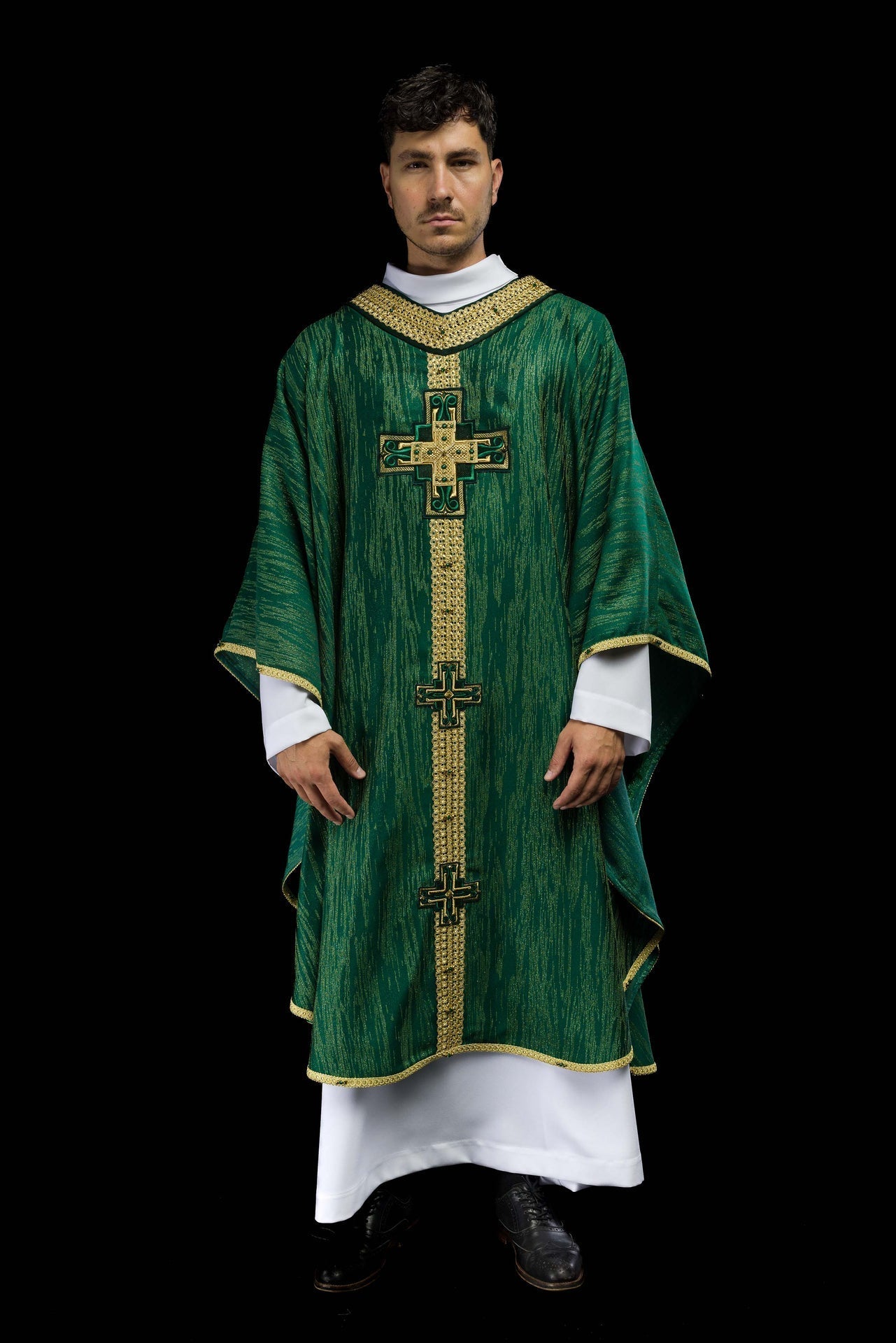 Ręcznie Robiony Ornat z Kamieniami Naturalnymi - Zielony Handmade 7015 - SZATYLITURGICZNE.PL