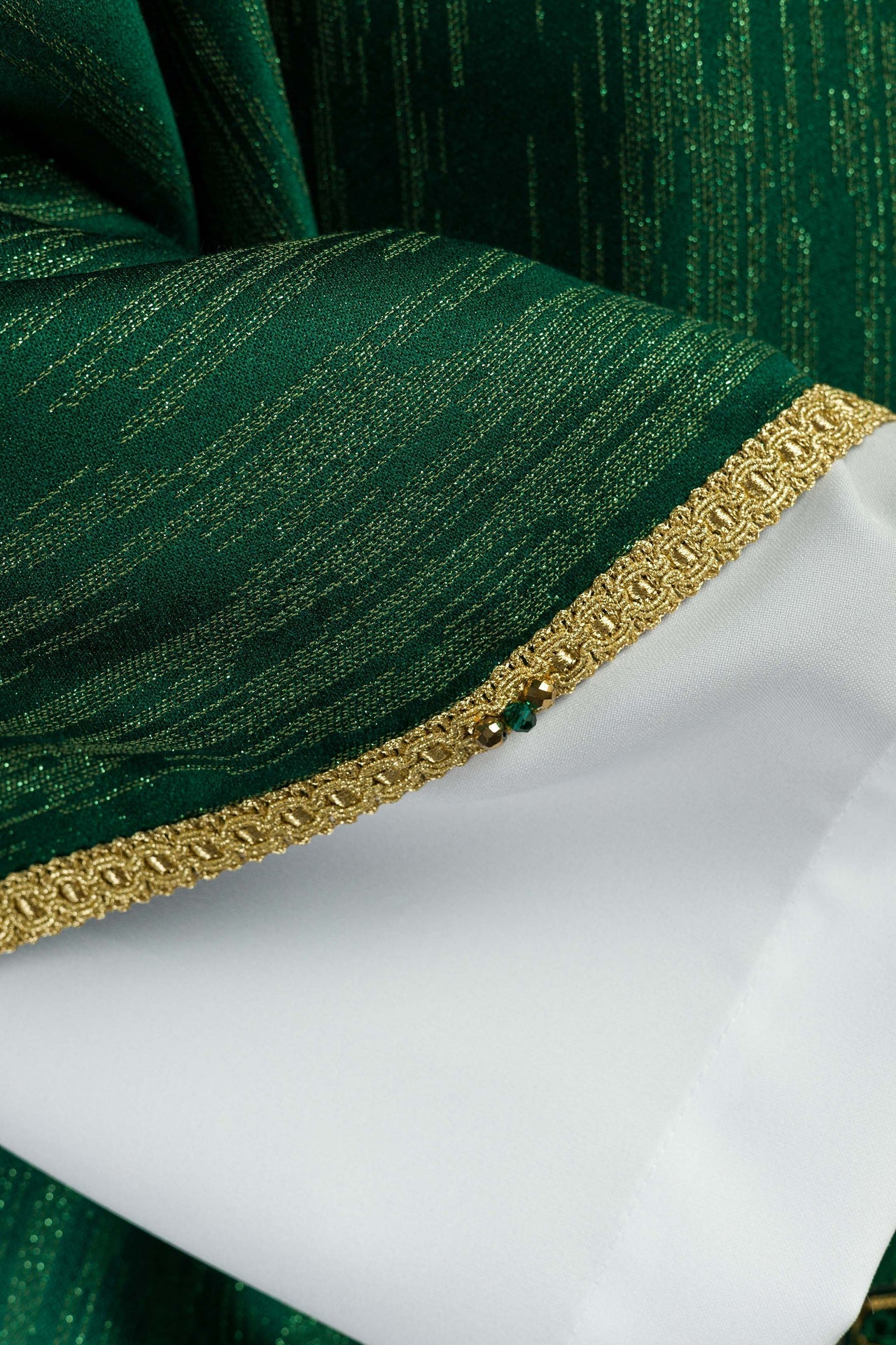 Ręcznie Robiony Ornat z Kamieniami Naturalnymi - Zielony Handmade 7015 - SZATYLITURGICZNE.PL