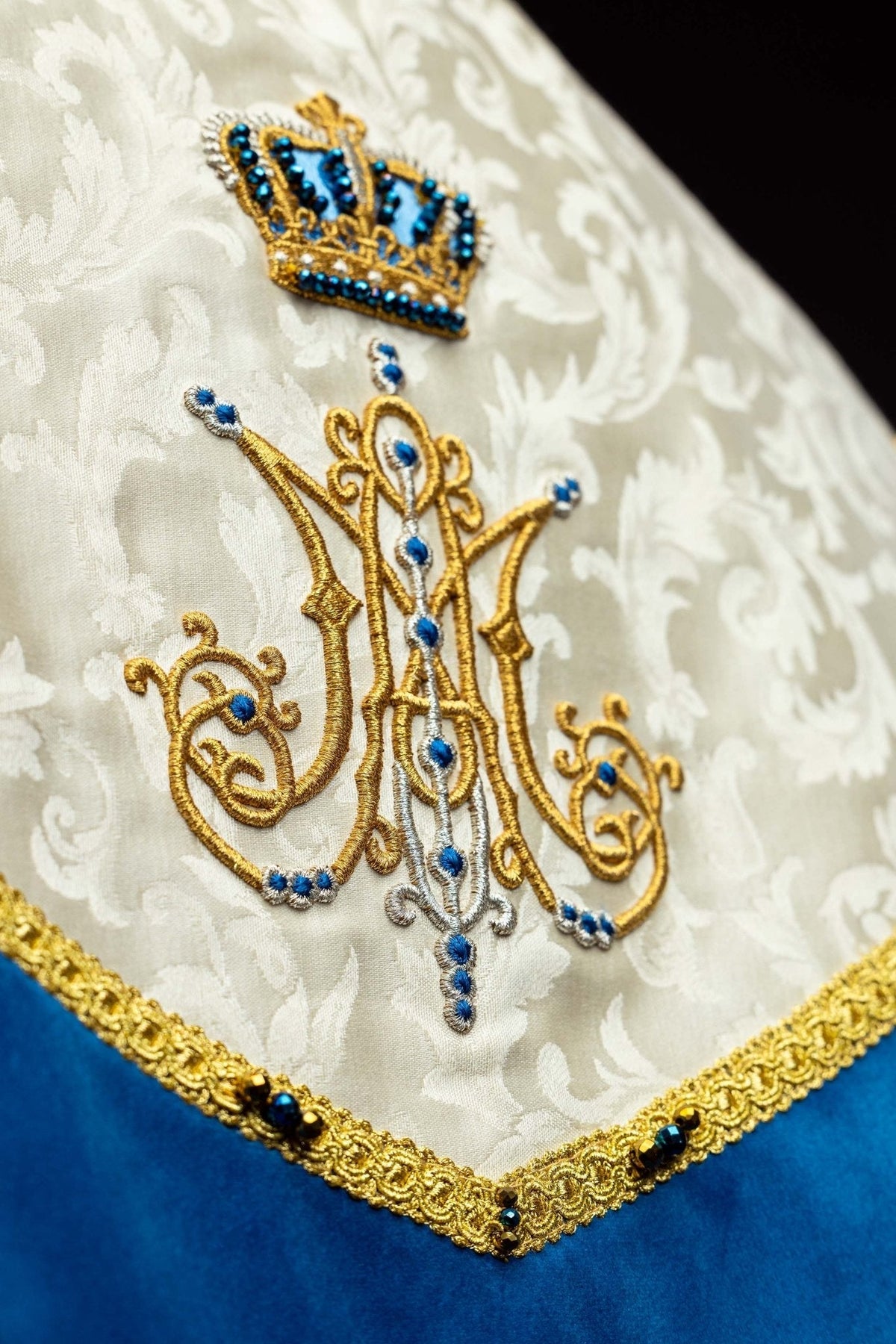 Ręcznie wykonana kapa maryjna z naturalnymi kamieniami Handmade 3006 - SZATYLITURGICZNE.PL