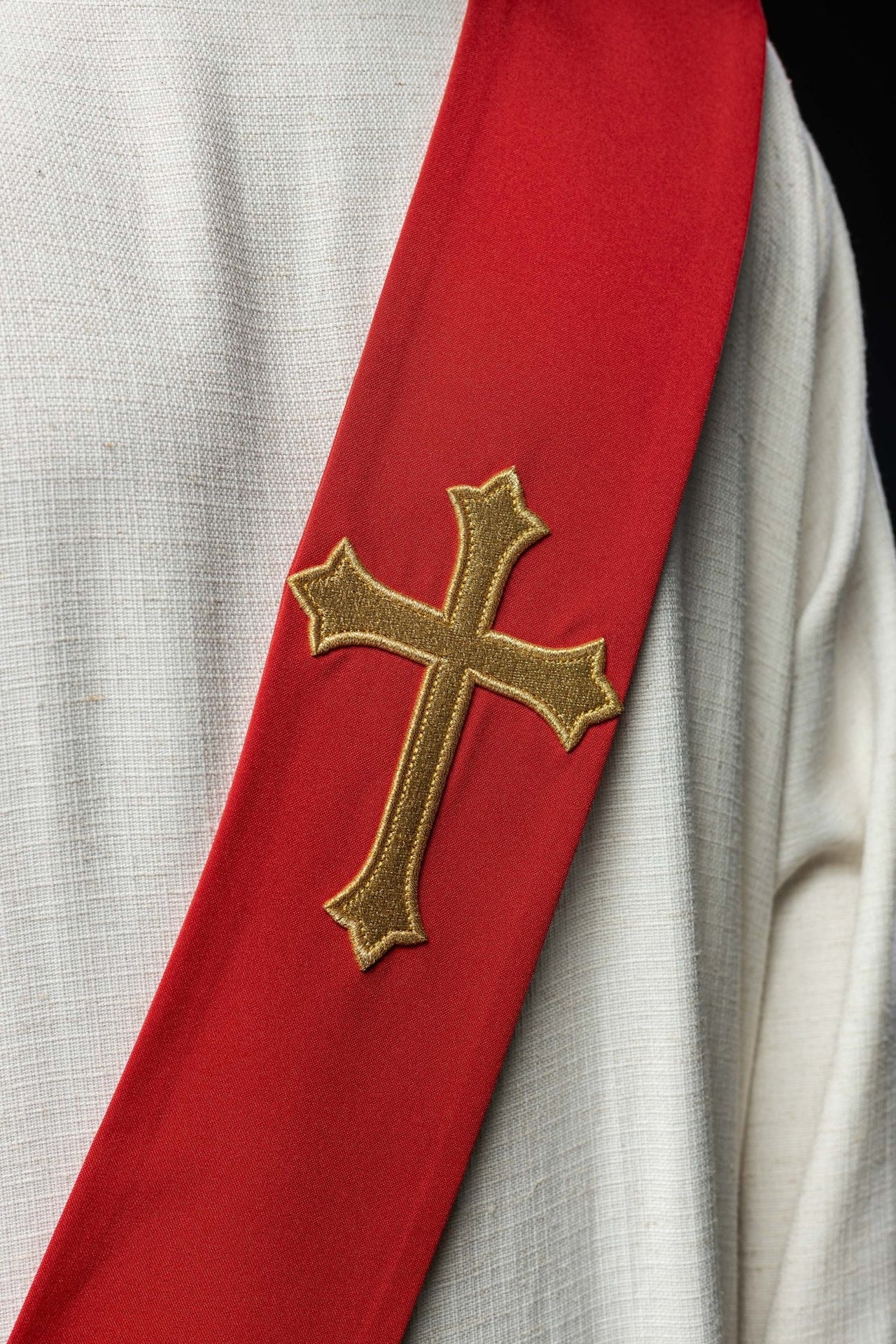 Stuła Diakońska Haftowana Krzyżem - Szaty Liturgiczne - SZATYLITURGICZNE.PL