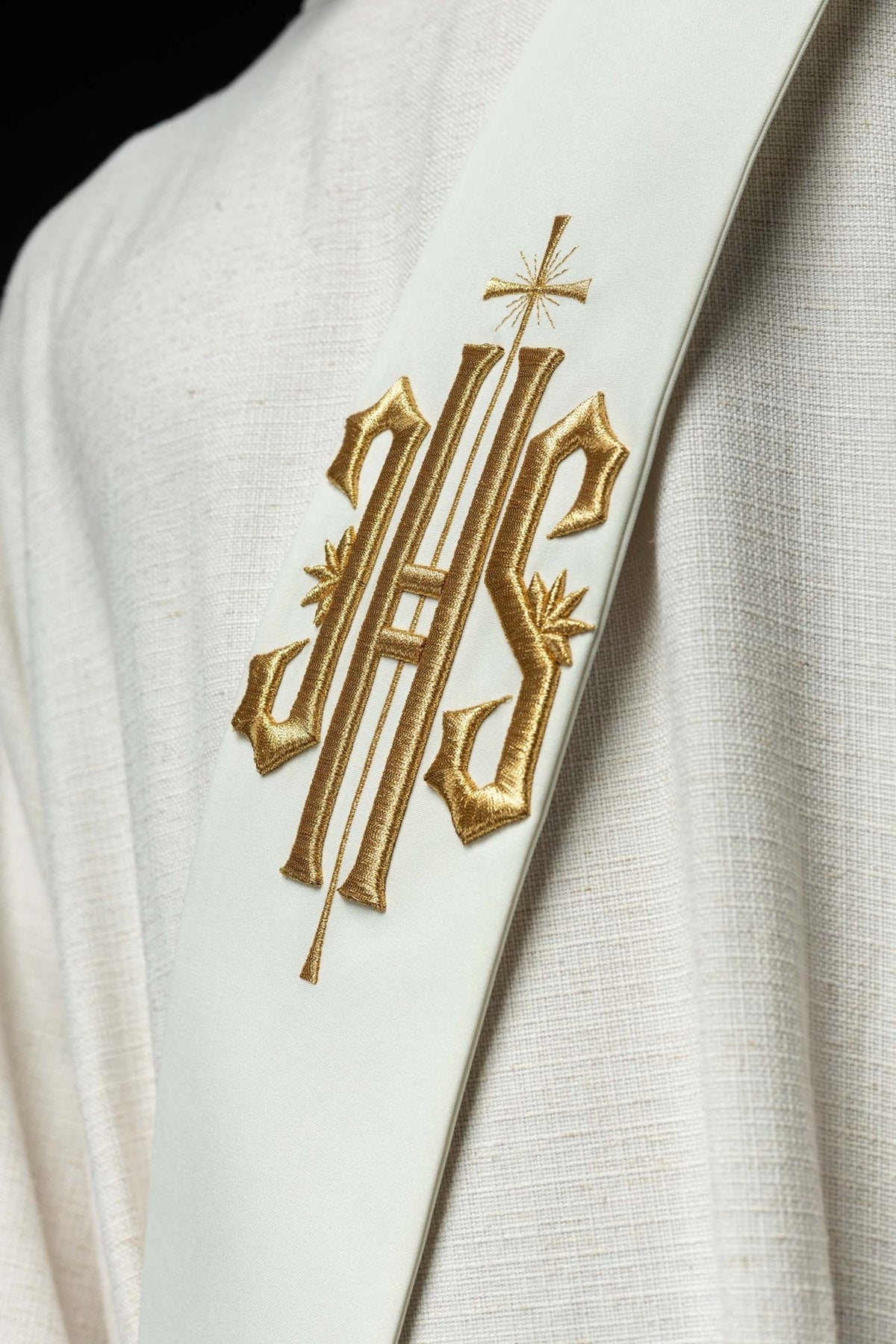 Stuła Diakońska IHS z Krzyżem - Elegancki Haft Liturgiczny - SZATYLITURGICZNE.PL