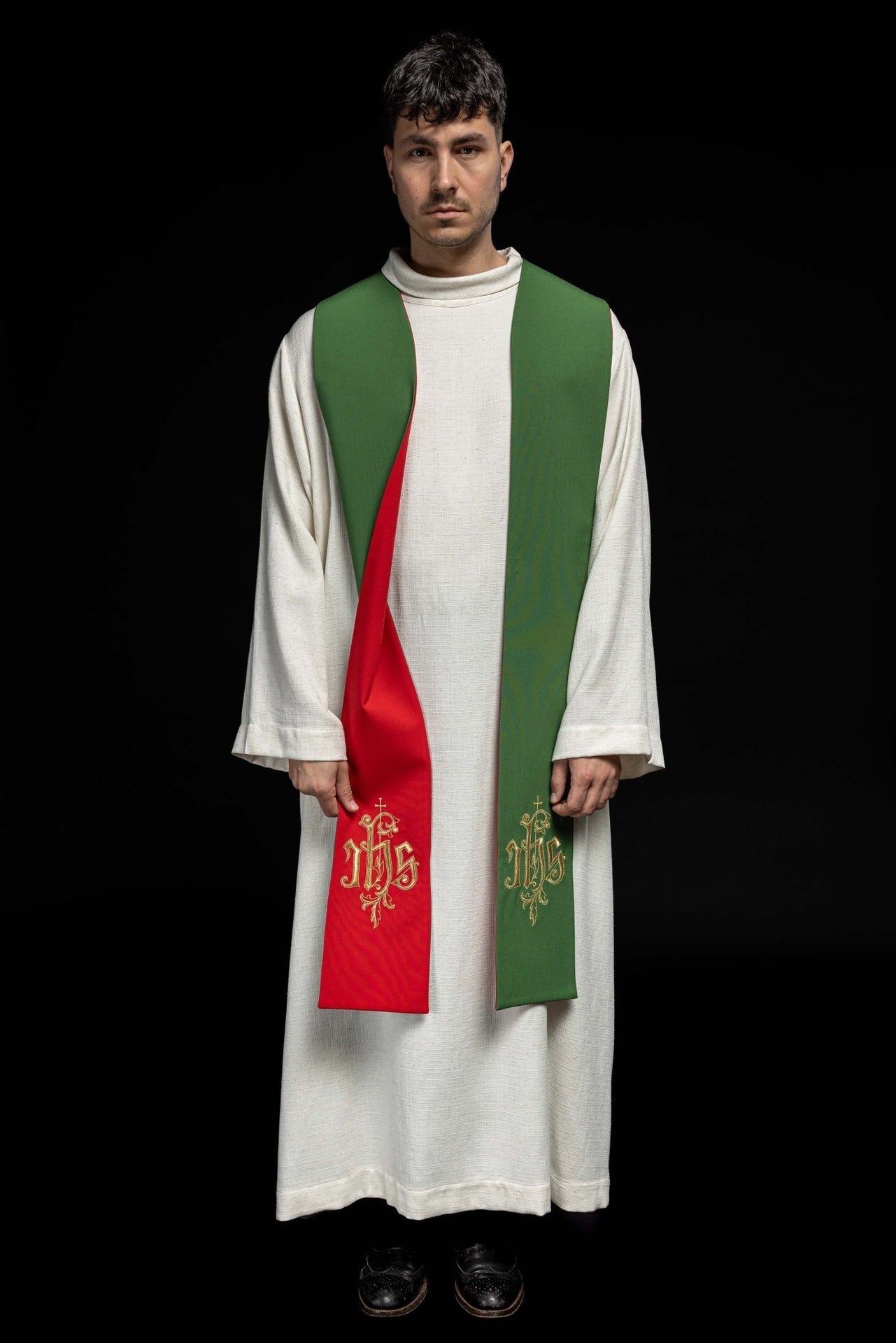 Stuła dwustronna IHS zielono - czerwona, haftowana - liturgia - SZATYLITURGICZNE.PL