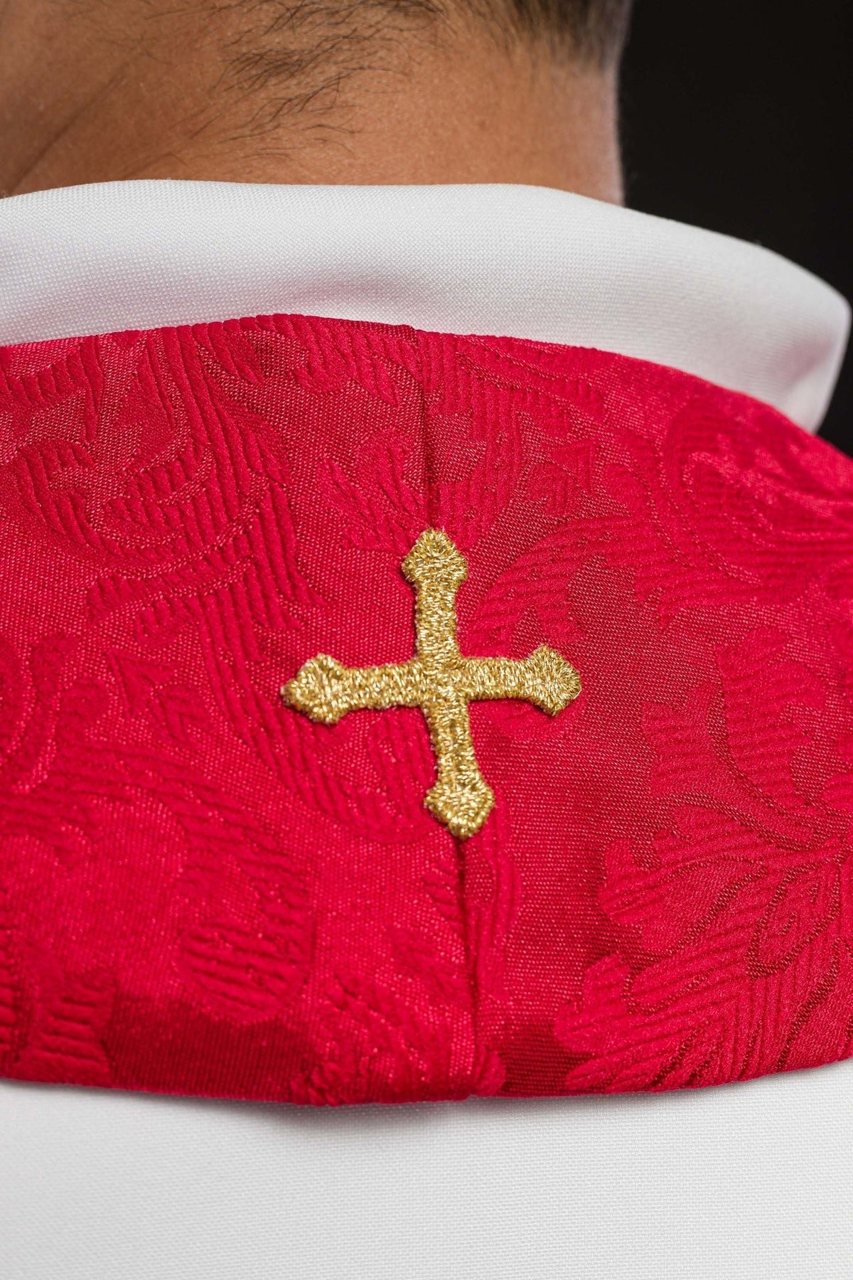 Stuła haftowana czerwona w krzyże żakardowa - SZATYLITURGICZNE.PL