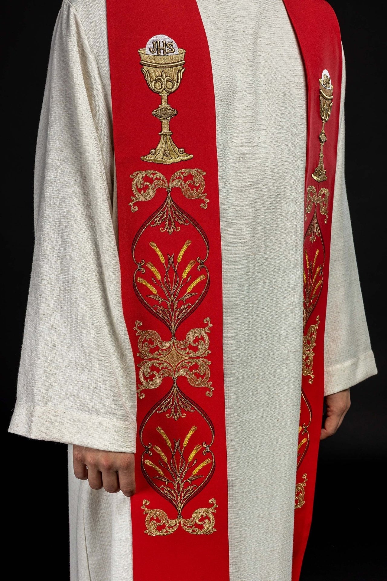 Stuła Kapłańska Czerwona z Haftem IHS Kielich - Eucharystyczna - SZATYLITURGICZNE.PL