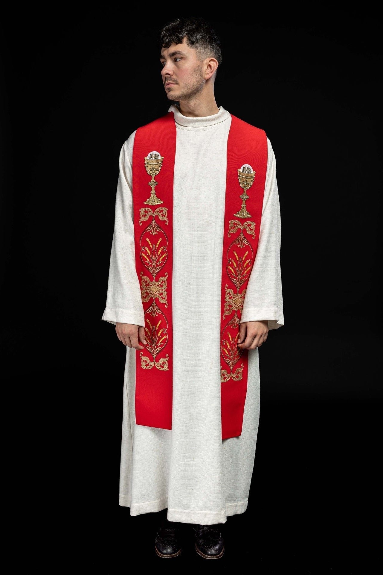 Stuła Kapłańska Czerwona z Haftem IHS Kielich - Eucharystyczna - SZATYLITURGICZNE.PL