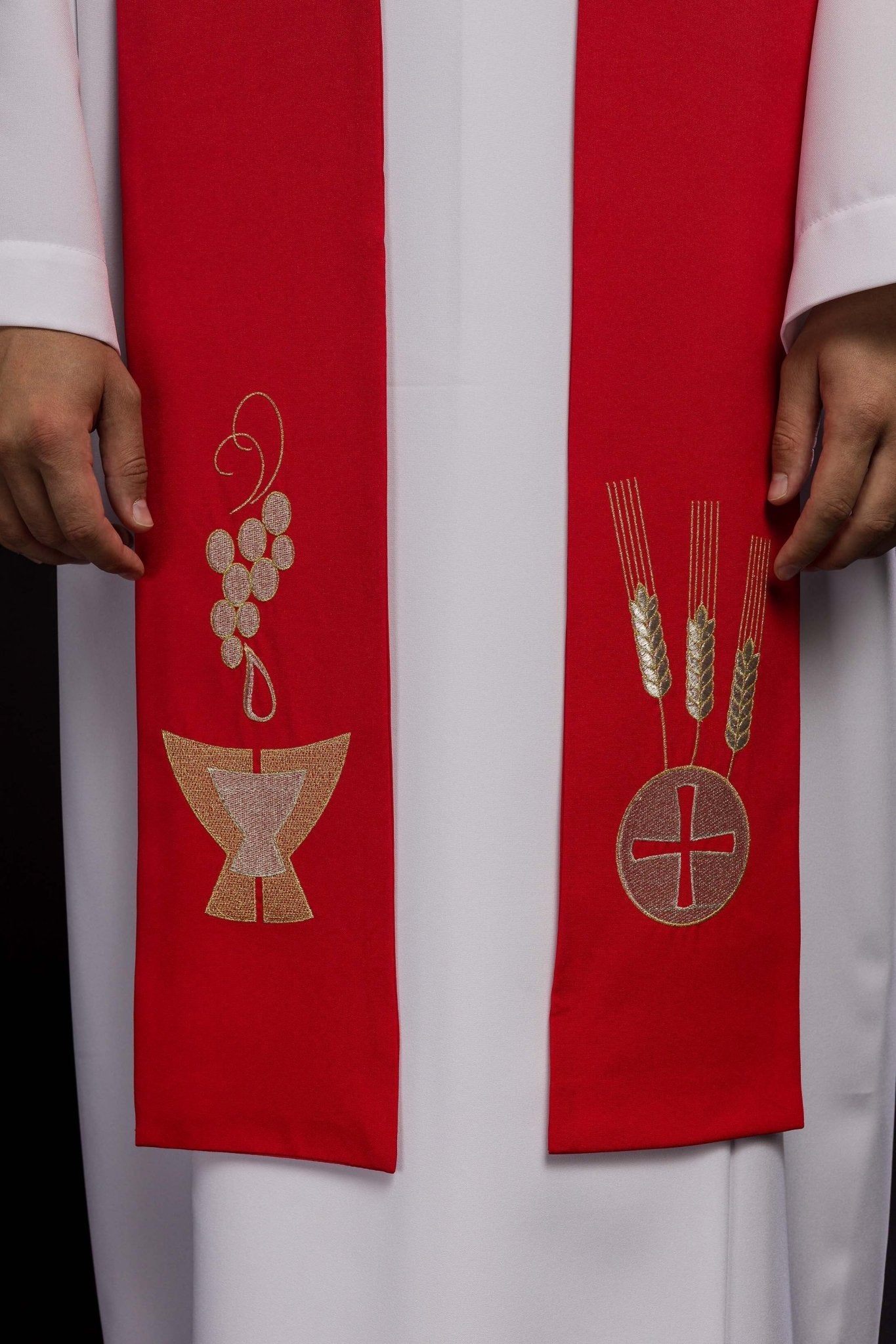 Stuła Kapłańska Czerwona z Haftem Kielicha i Winogron - Polska Produkcja - SZATYLITURGICZNE.PL