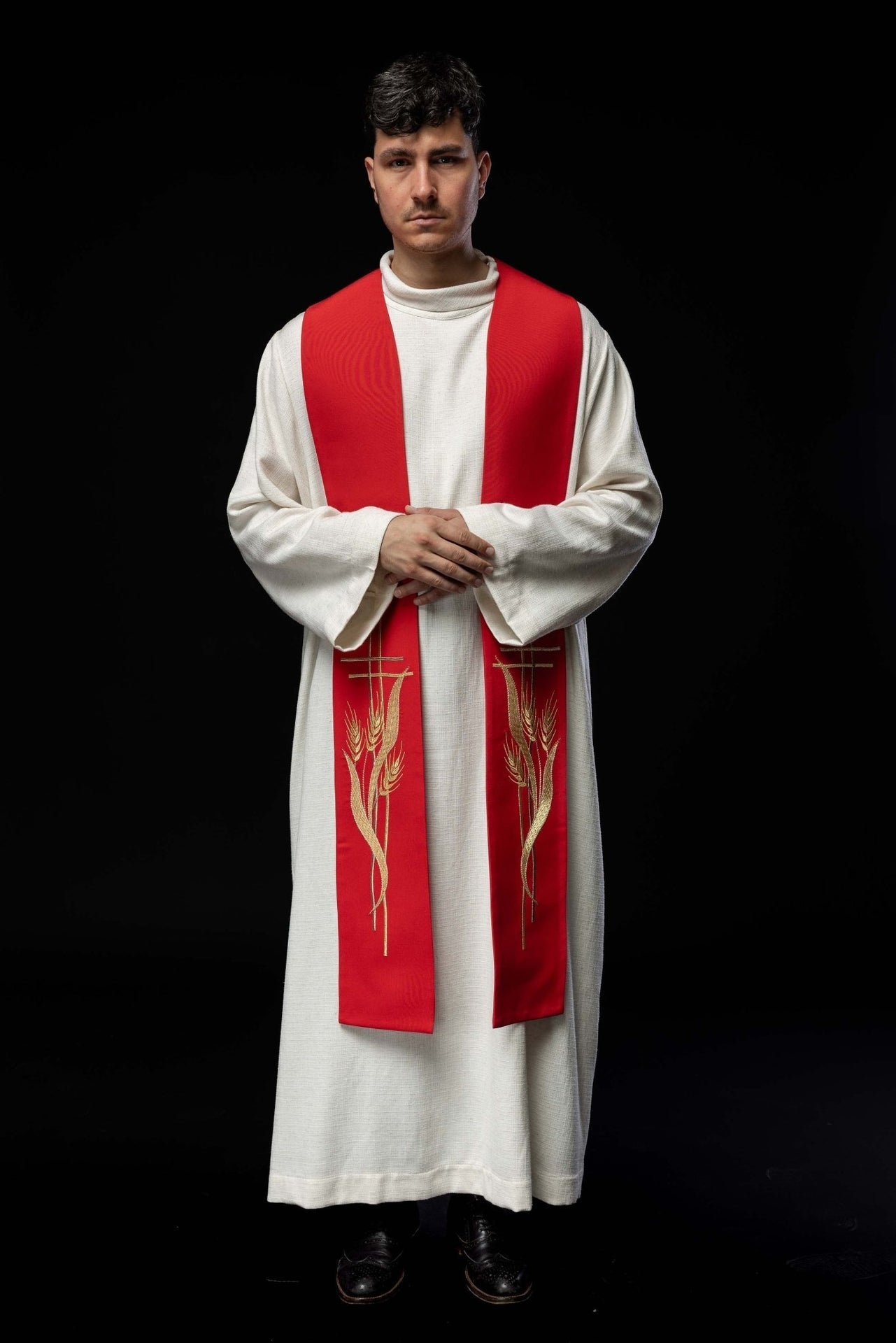 Stuła Kapłańska Czerwona z Haftowanym Krzyżem i Kłosami - SZATYLITURGICZNE.PL