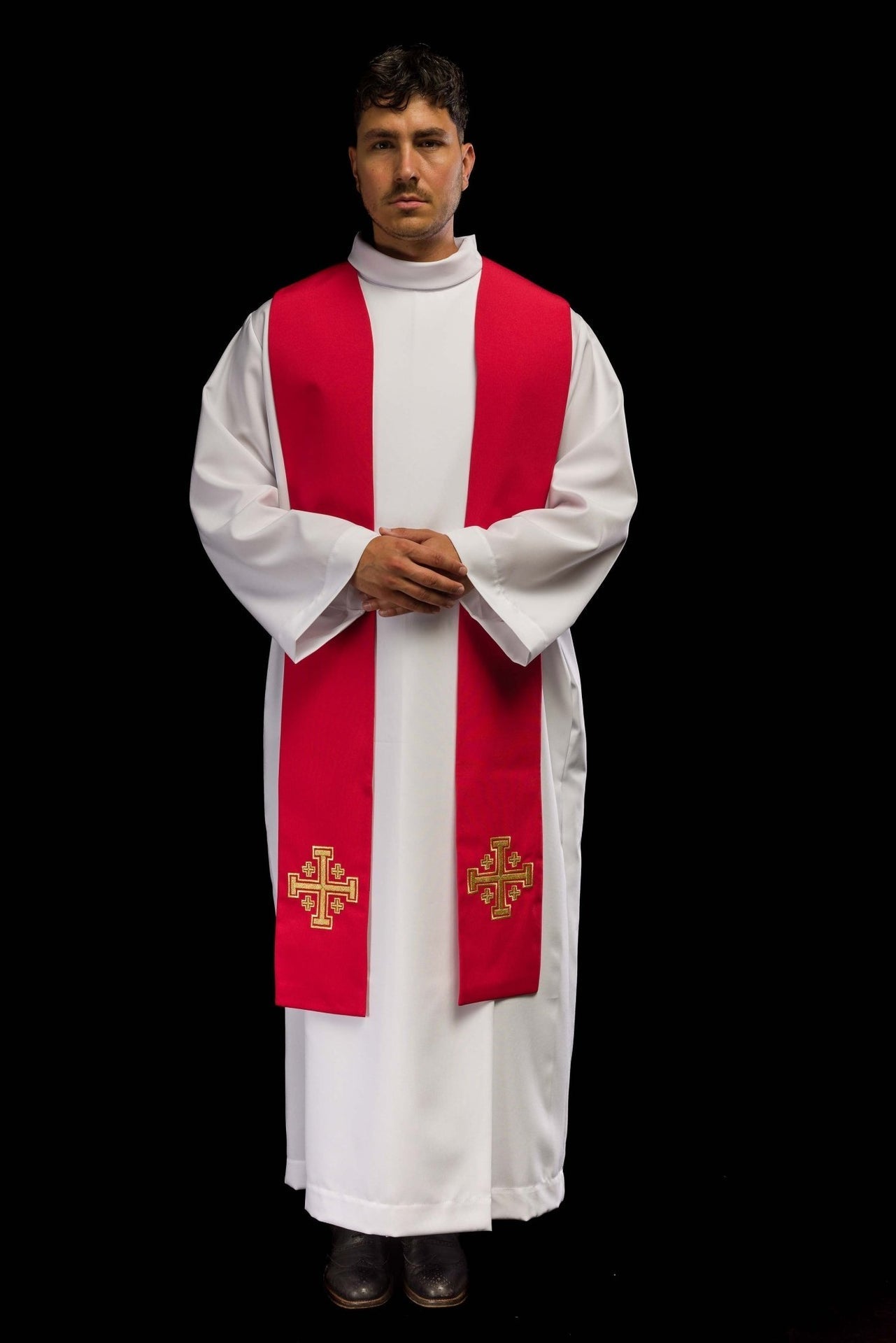 Stuła Kapłańska Czerwona z Krzyżem Jerozolimskim Haftowana - SZATYLITURGICZNE.PL