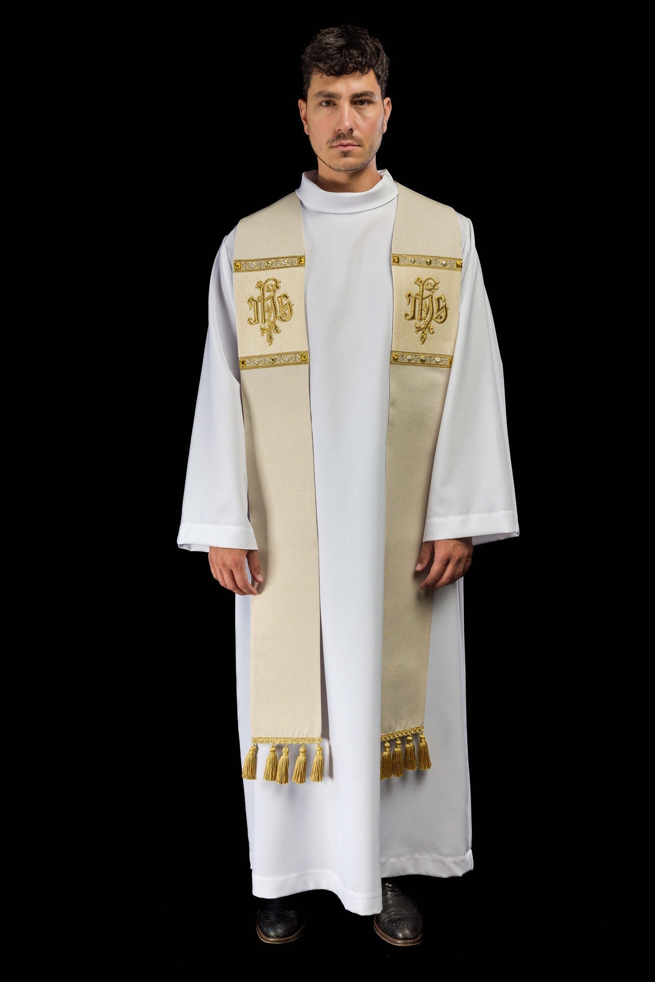 Stuła Kapłańska Ecru Haft IHS Złote Frędzle - Polska Produkcja - SZATYLITURGICZNE.PL