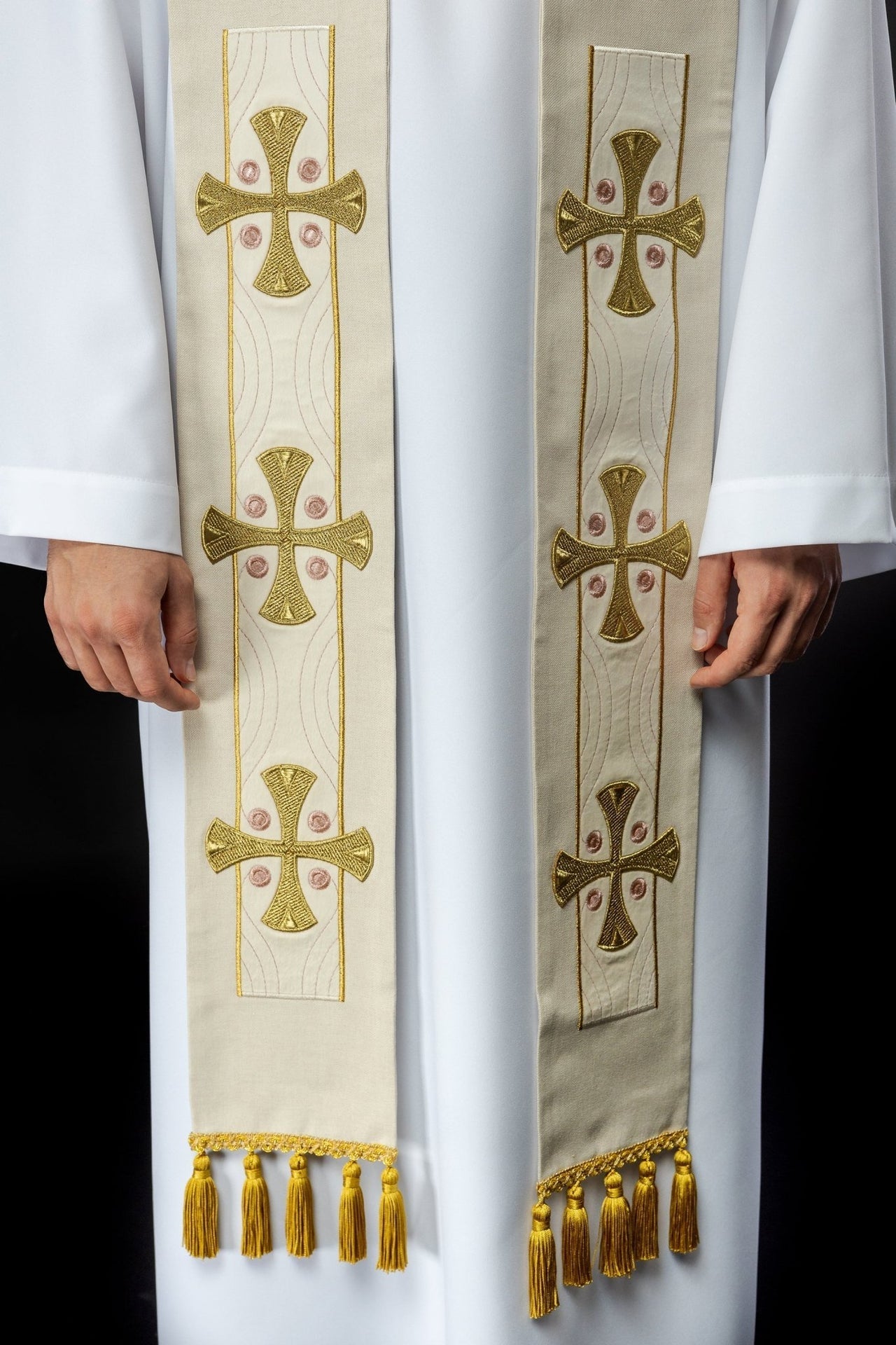 Stuła Kapłańska Ecru Haftowana Krzyżami - Elegancka - SZATYLITURGICZNE.PL