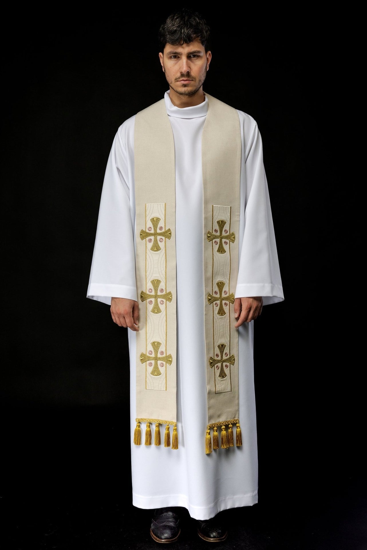 Stuła Kapłańska Ecru Haftowana Krzyżami - Elegancka - SZATYLITURGICZNE.PL