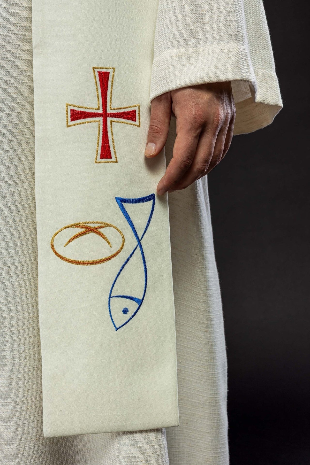 Stuła Kapłańska Ecru Haftowana Ryba Chleb Krzyż - Polska Produkcja - SZATYLITURGICZNE.PL