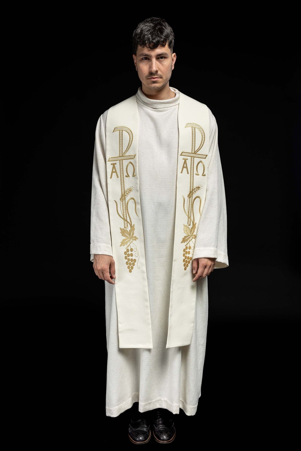 Stuła Kapłańska Ecru z Haftem Alfa i Omega - Elegancka Liturgia - SZATYLITURGICZNE.PL